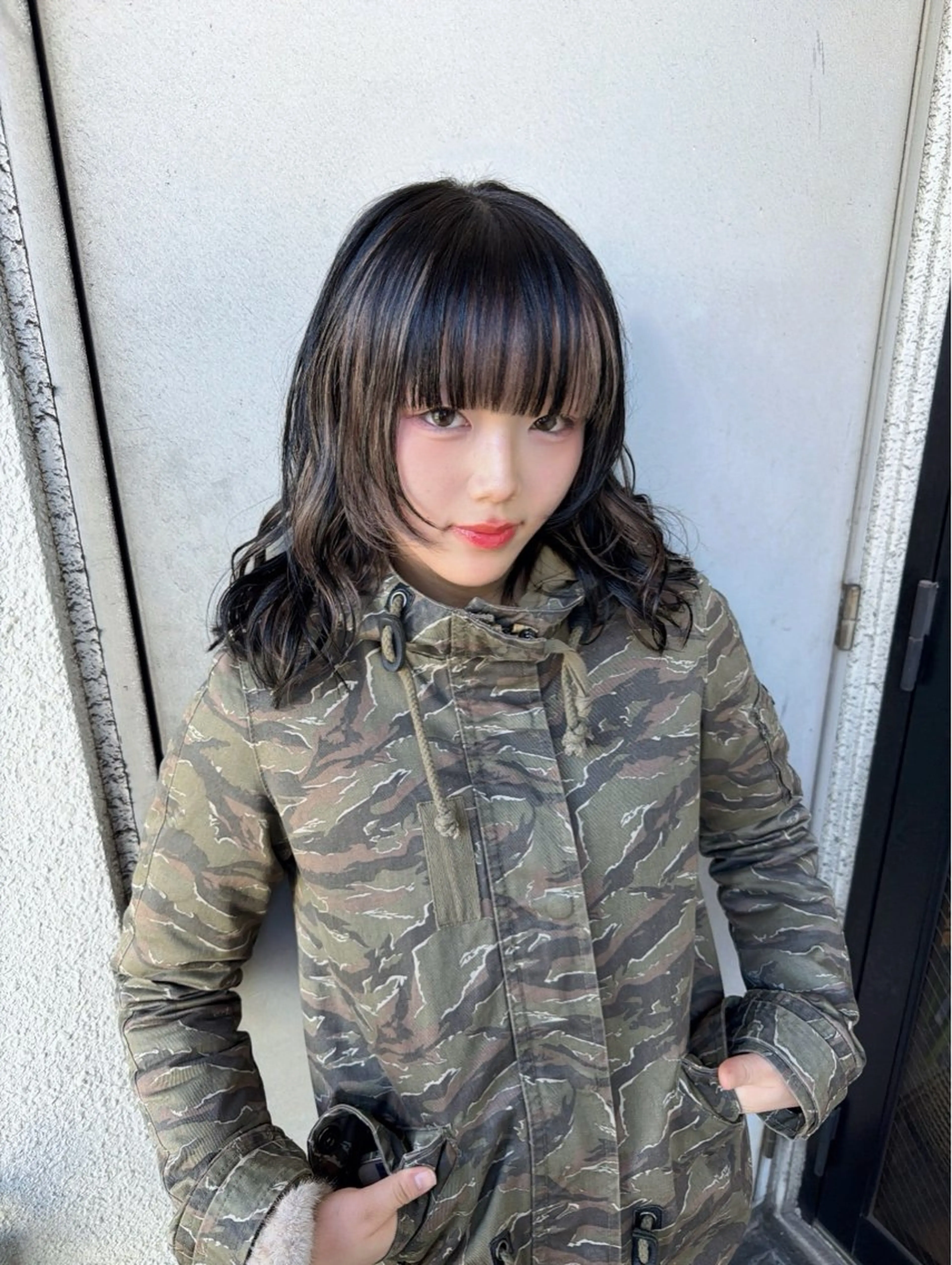 ミディアム カラー パーマ ヘアアレンジ 切りっぱなしボブ ボブレイヤー ブリーチ ケアブリーチ デザインカラー 【.ico】心斎橋/ ウルフ/飛田ゆうきのヘアスタイル