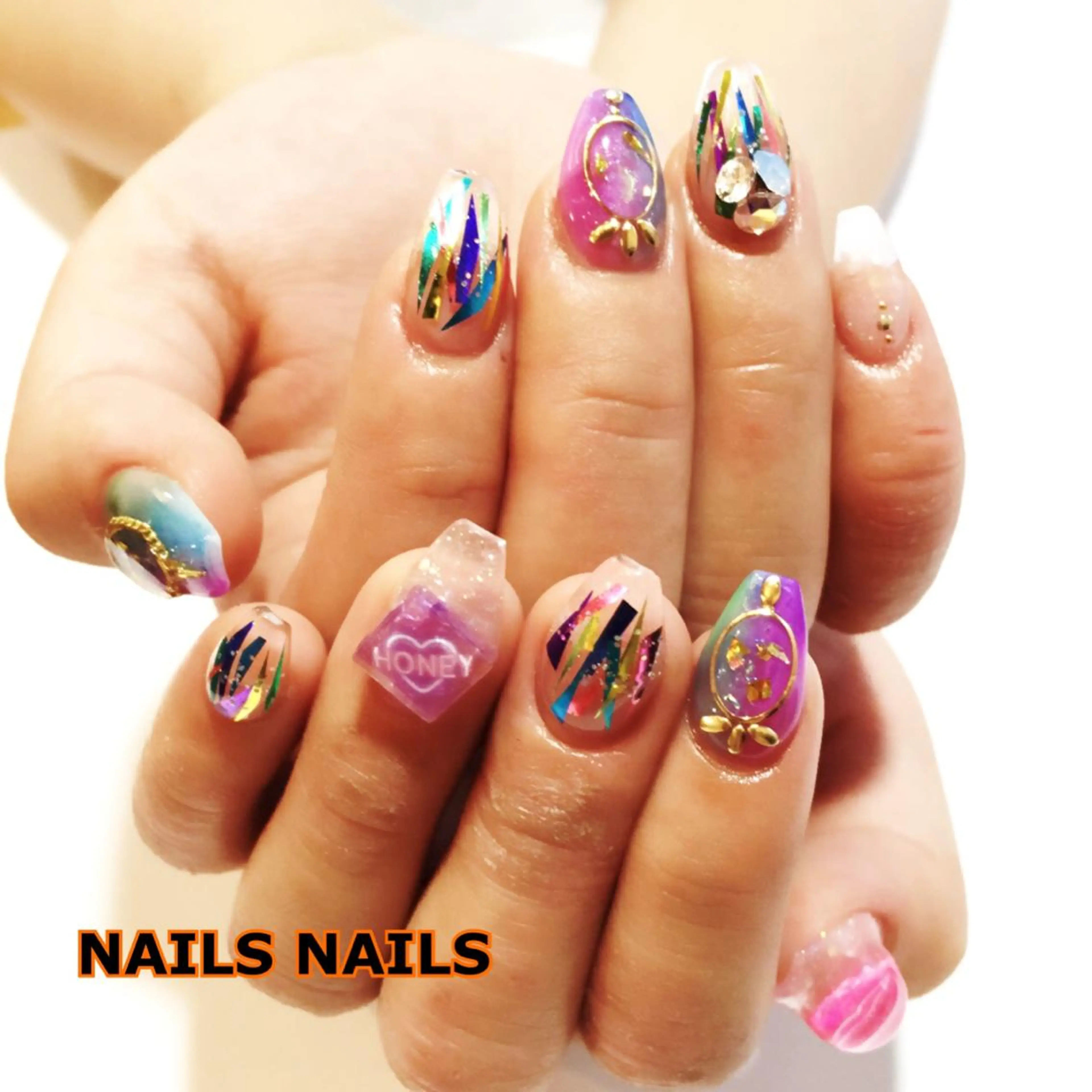 ネイル アートネイル スカルプネイル NAILSNAILS ERIKAのネイルデザイン