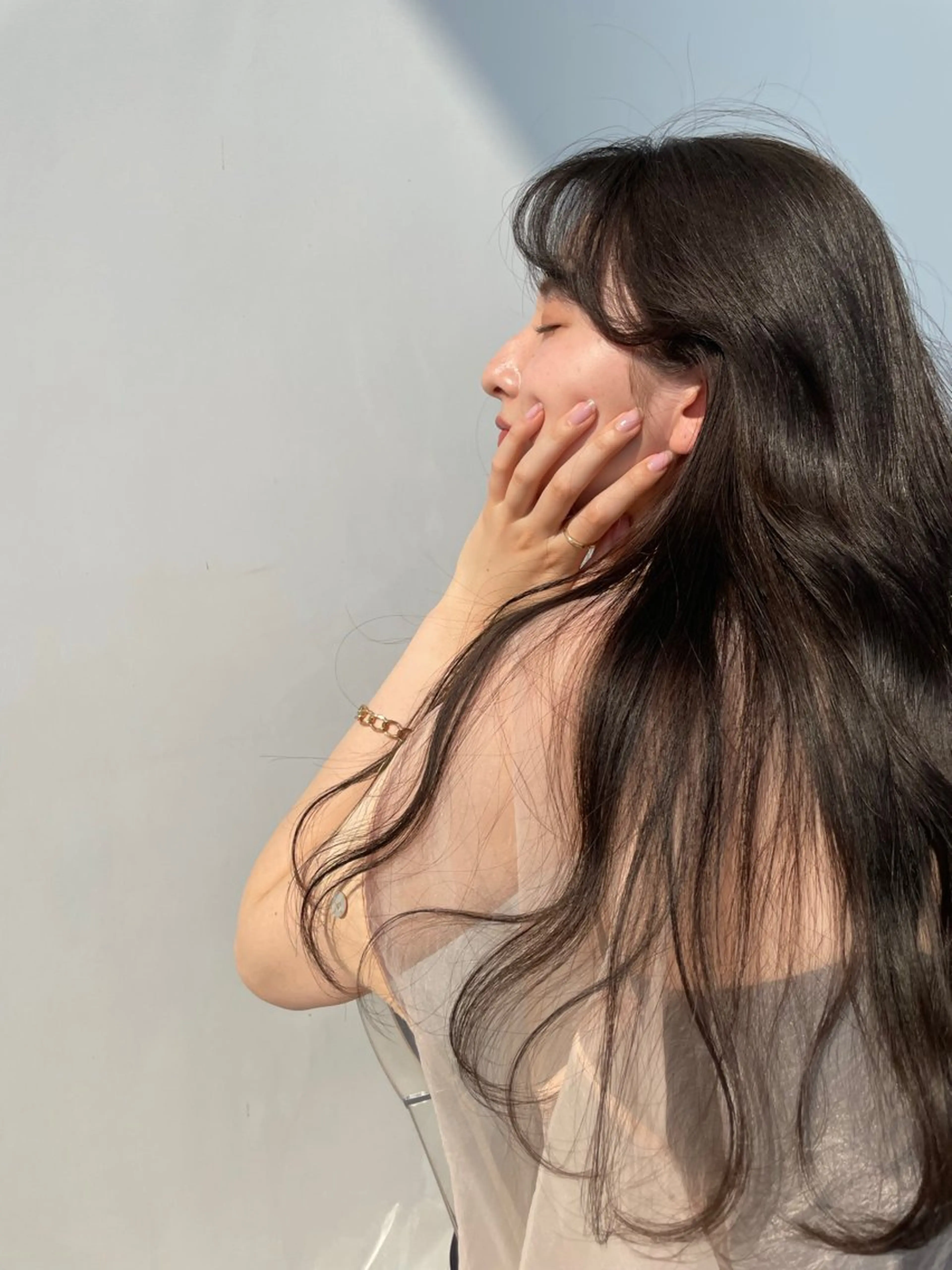 ロング カラー 浦野 未来のヘアスタイル