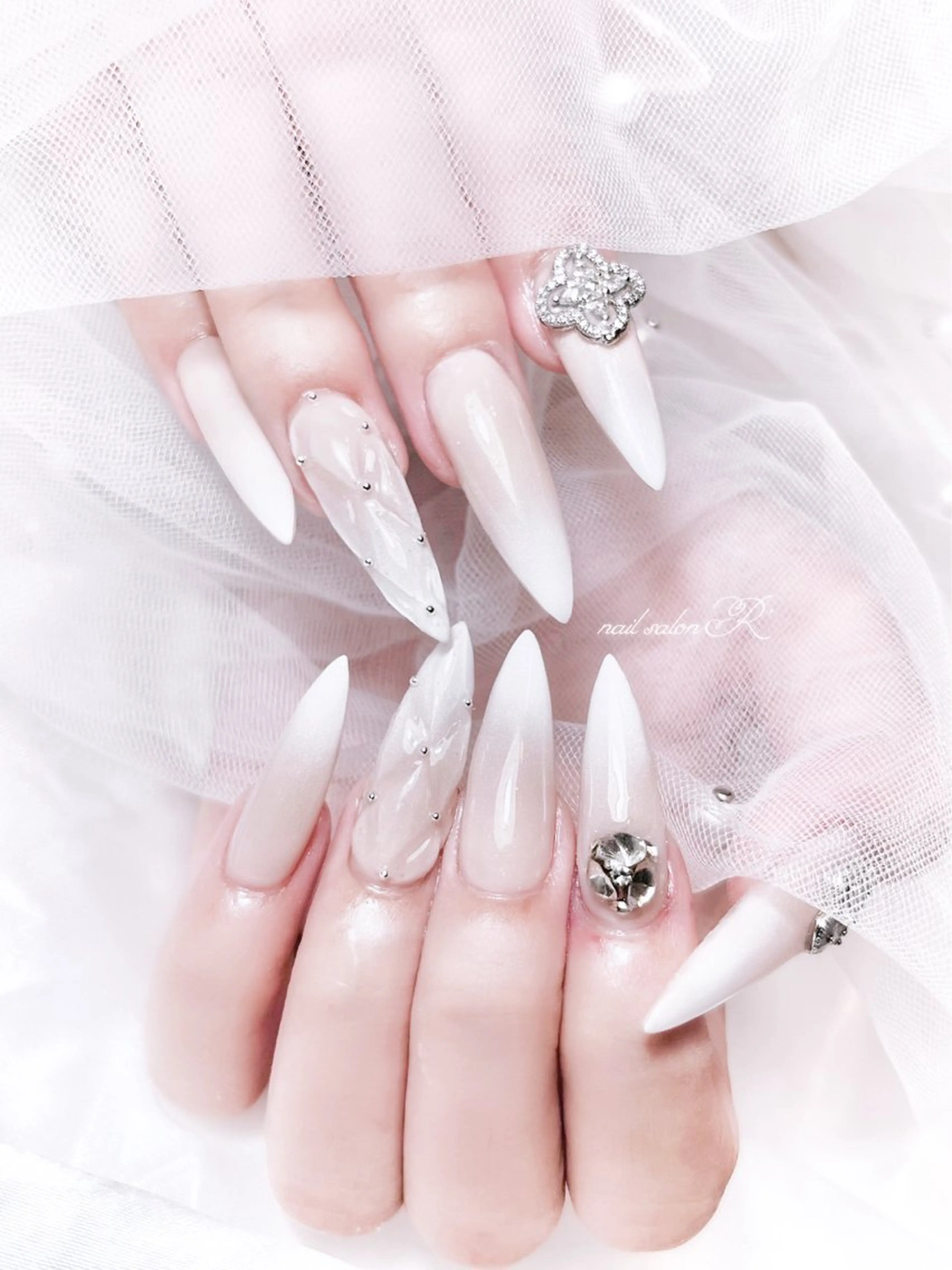 ネイル nailsalon R’のネイルデザイン