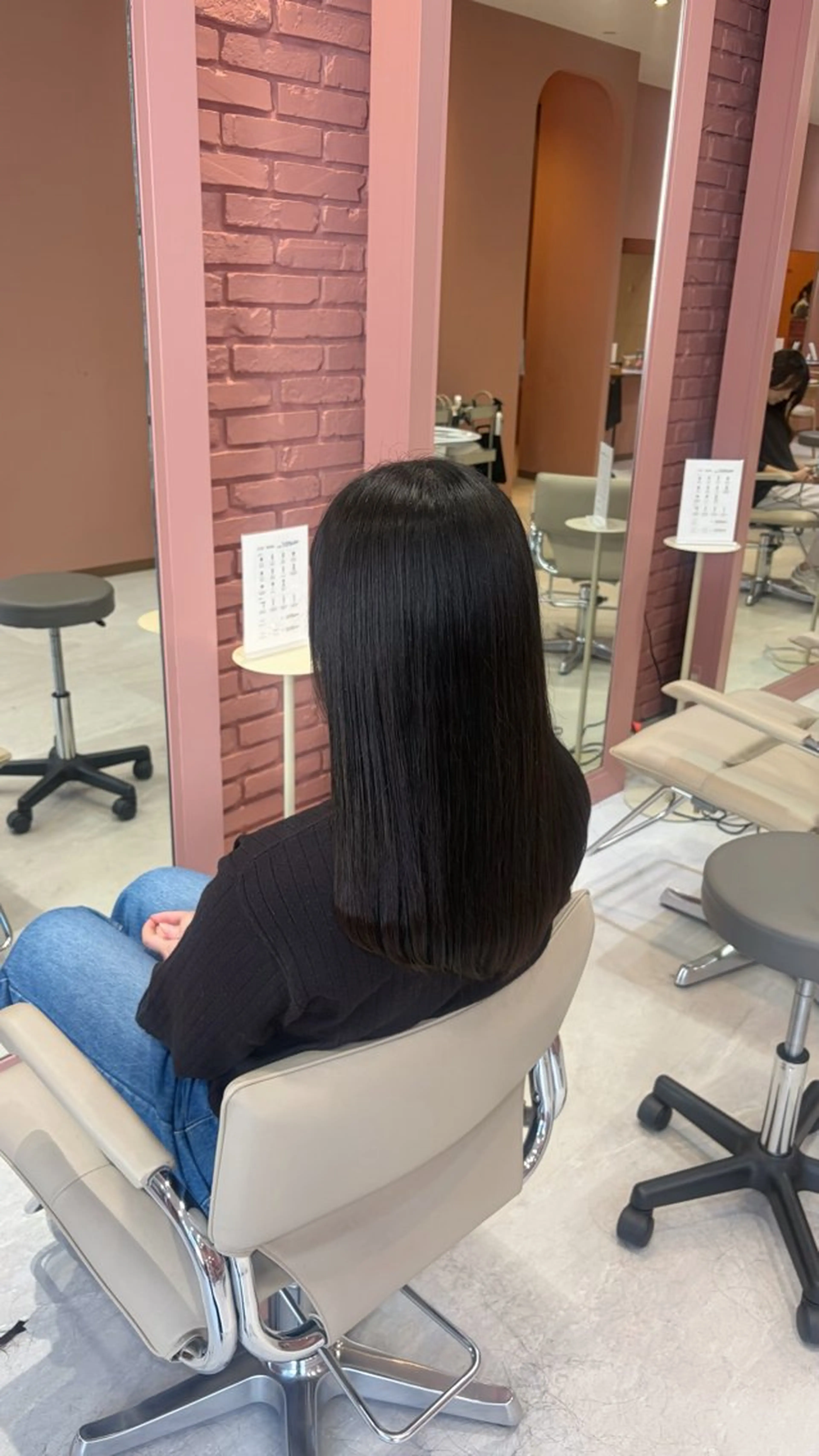 セミロング カット nina / HINA⠀のヘアスタイル