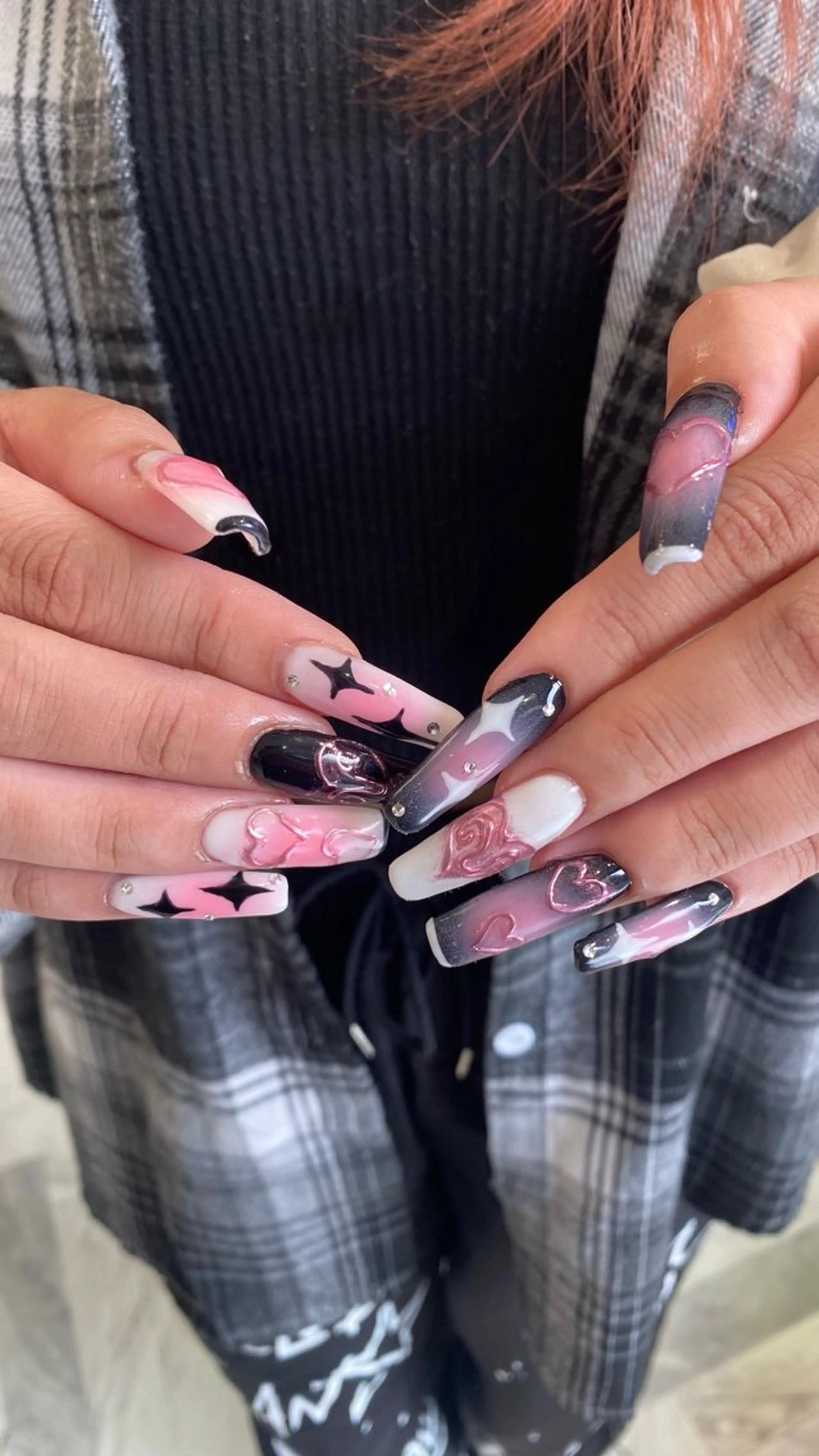 ネイル ハンドネイル カンナ【Y2Kネイル /コーンロウ】のネイルデザイン