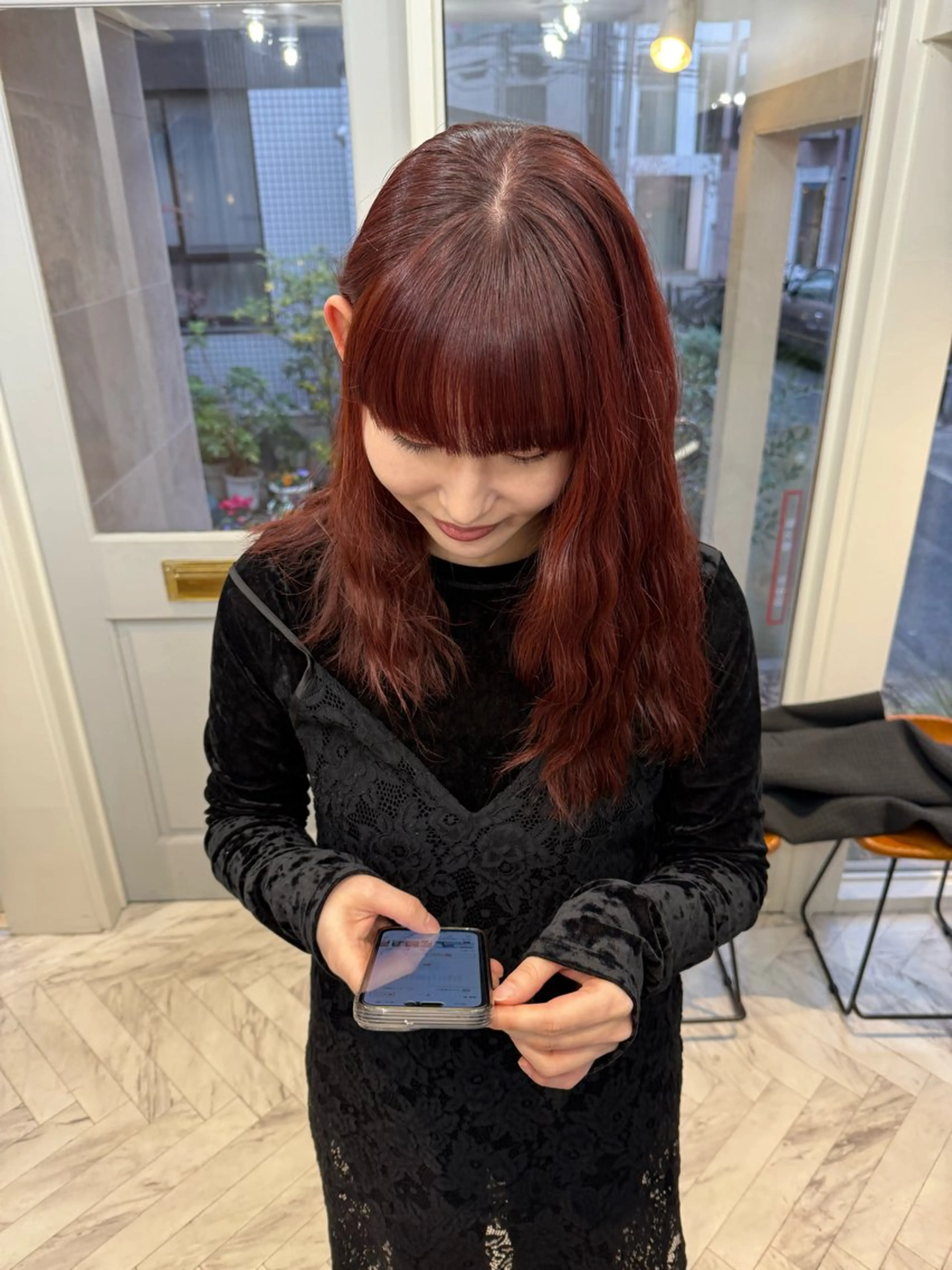 セミロング カラー ミルクティー× グレージュMOMOのヘアスタイル