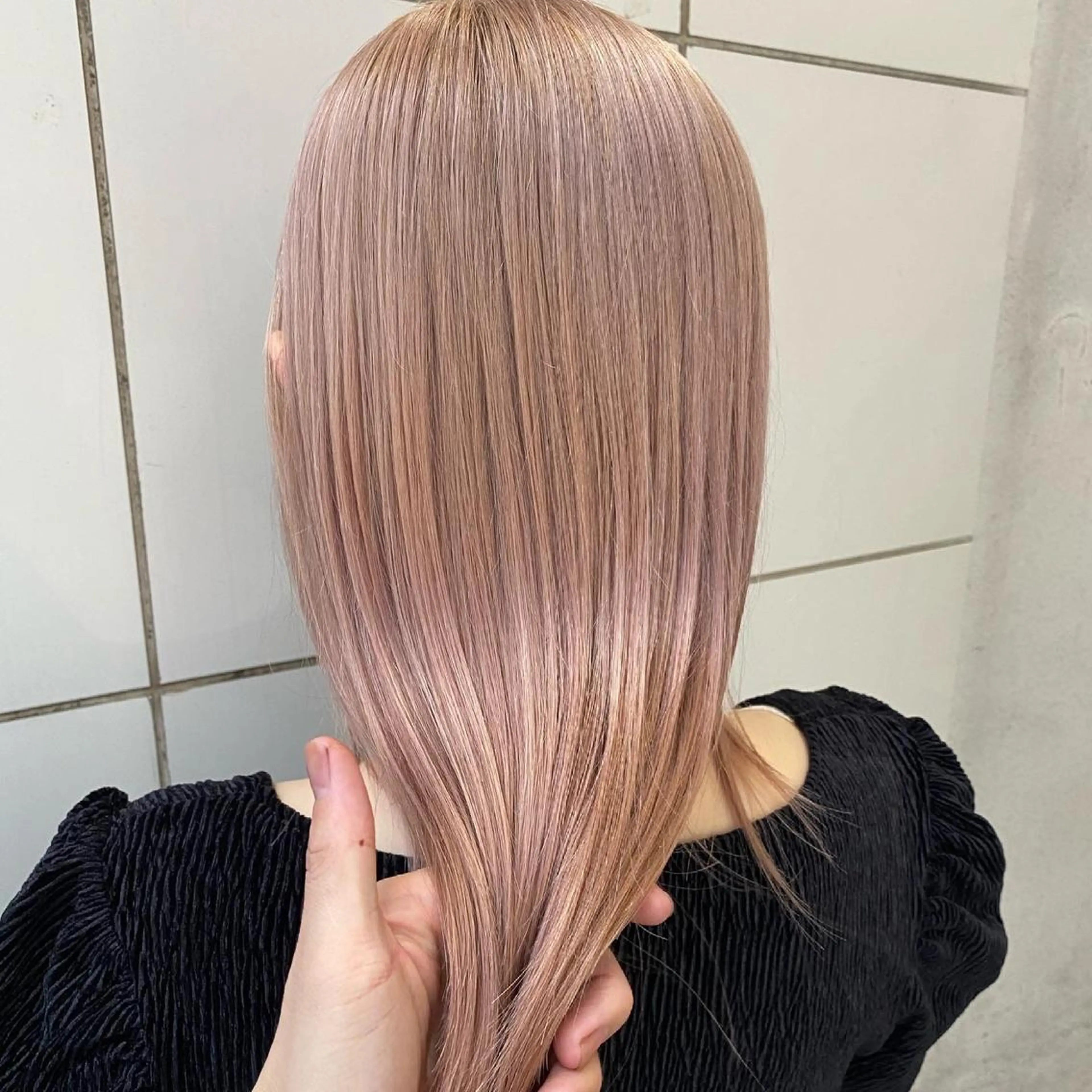 ミディアム ハイトーン/ ボブ 中村麟のヘアスタイル