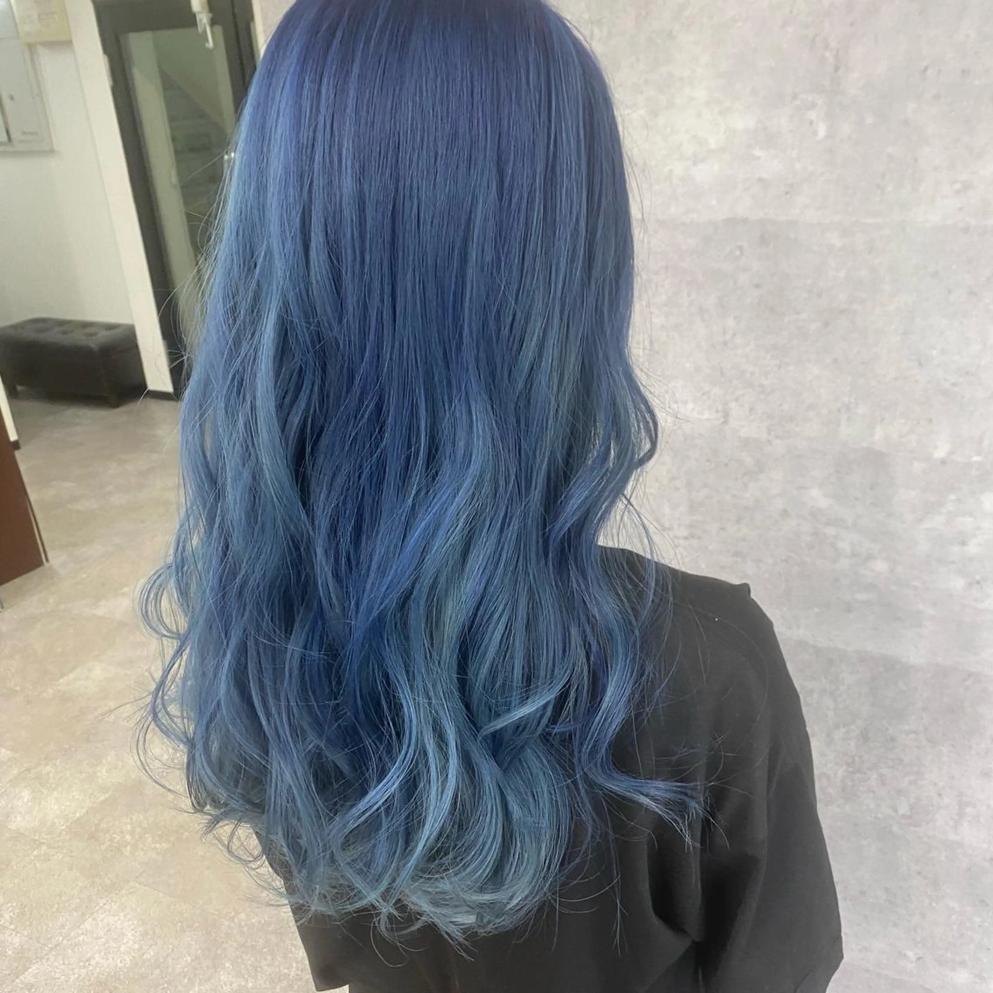 ロング カラー シールエクステ特化 ハイトーン、NANAのヘアスタイル