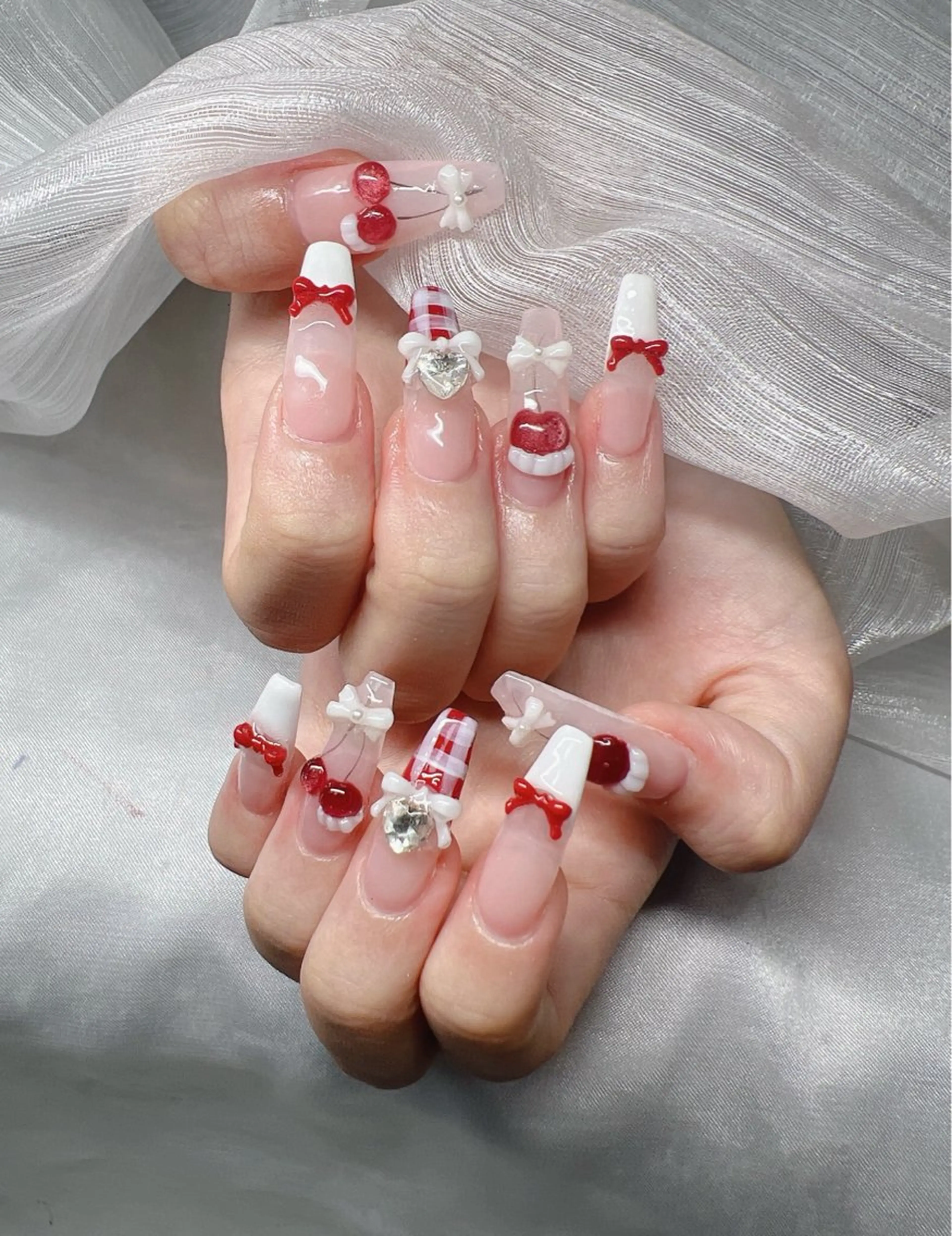 ネイル ハンドネイル Lee Nailsのネイルデザイン