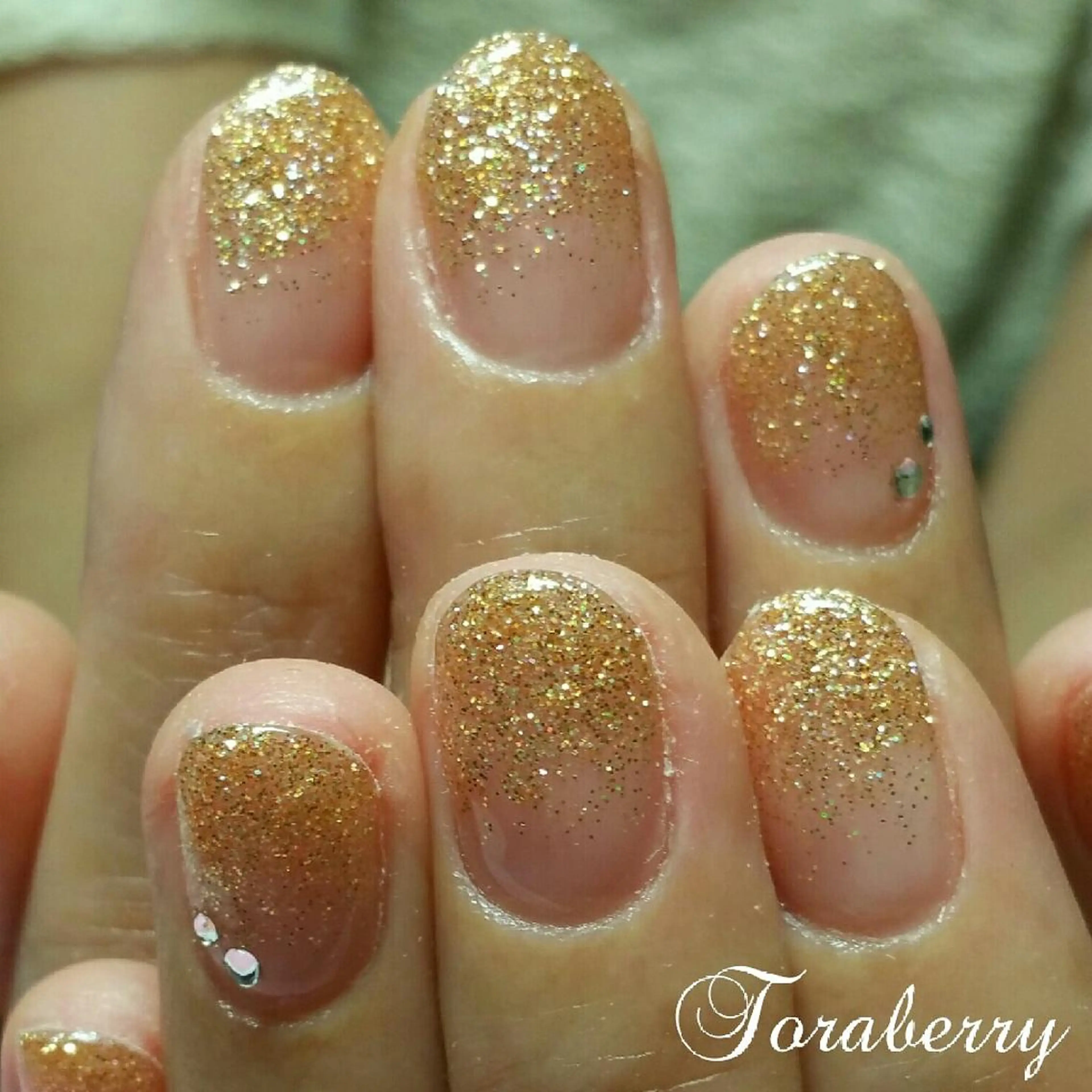 ネイル グラデーション ラメ(グリッター) ラメグラデーション ハンドネイル ネイリスト なつみのネイルデザイン