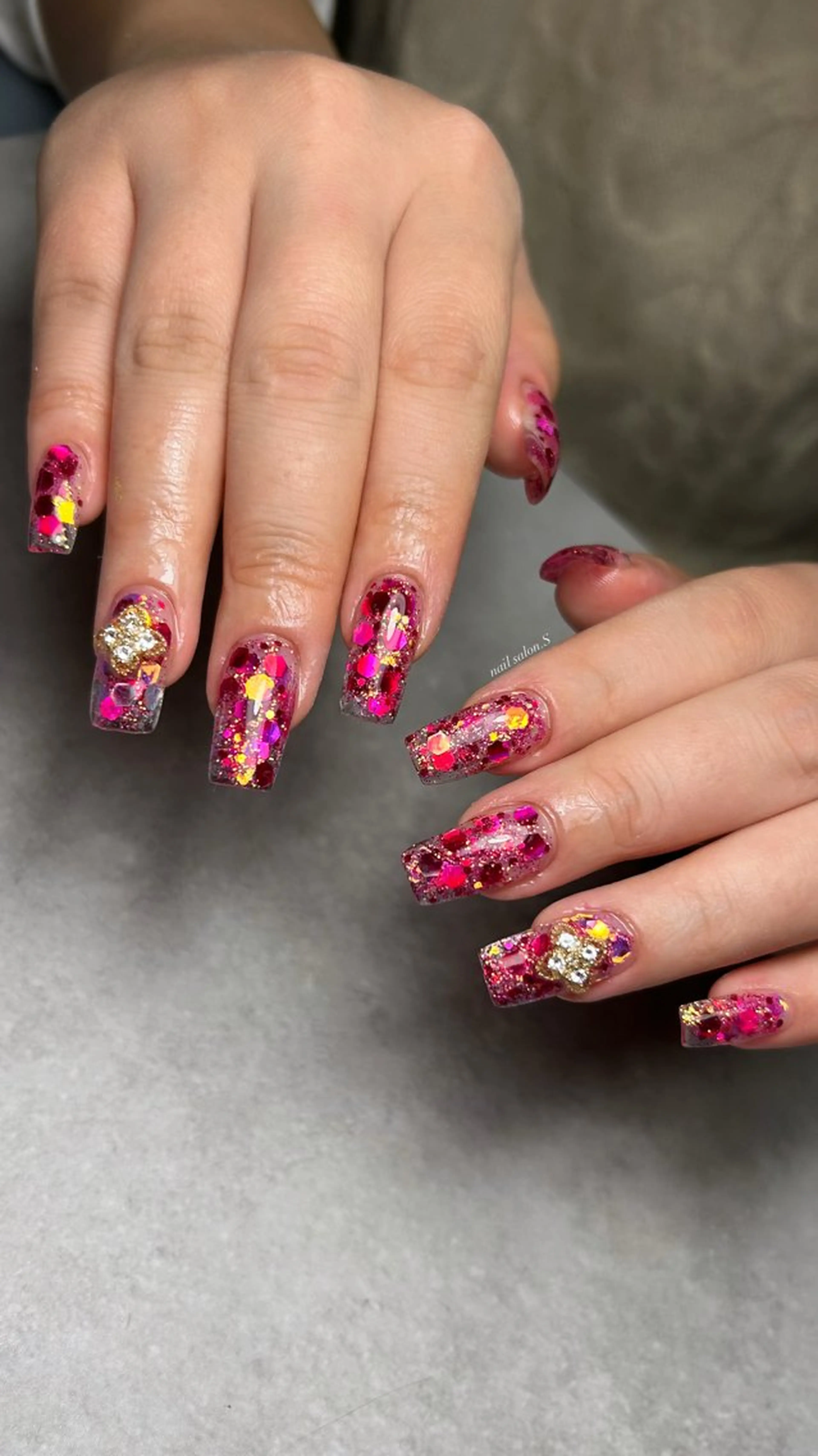 ネイル ハンドネイル 関山 志乃のネイルデザイン