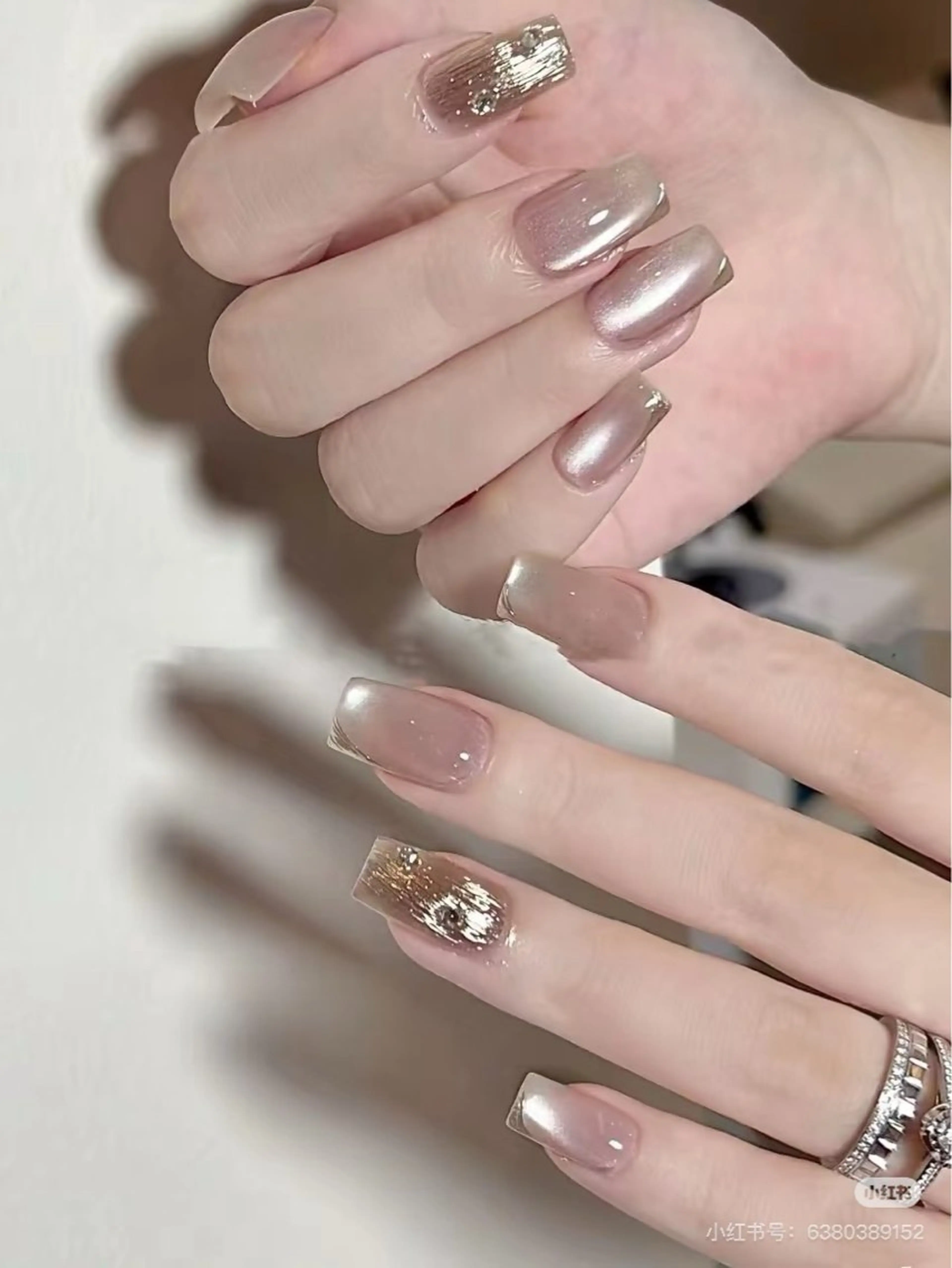 ネイル 成人式 ジェルネイル ロングネイル マグネットネイル 大理石ネイル(マーブル) ハンドネイル MoMoA Nail ネイル長さ出し専門店のネイルデザイン