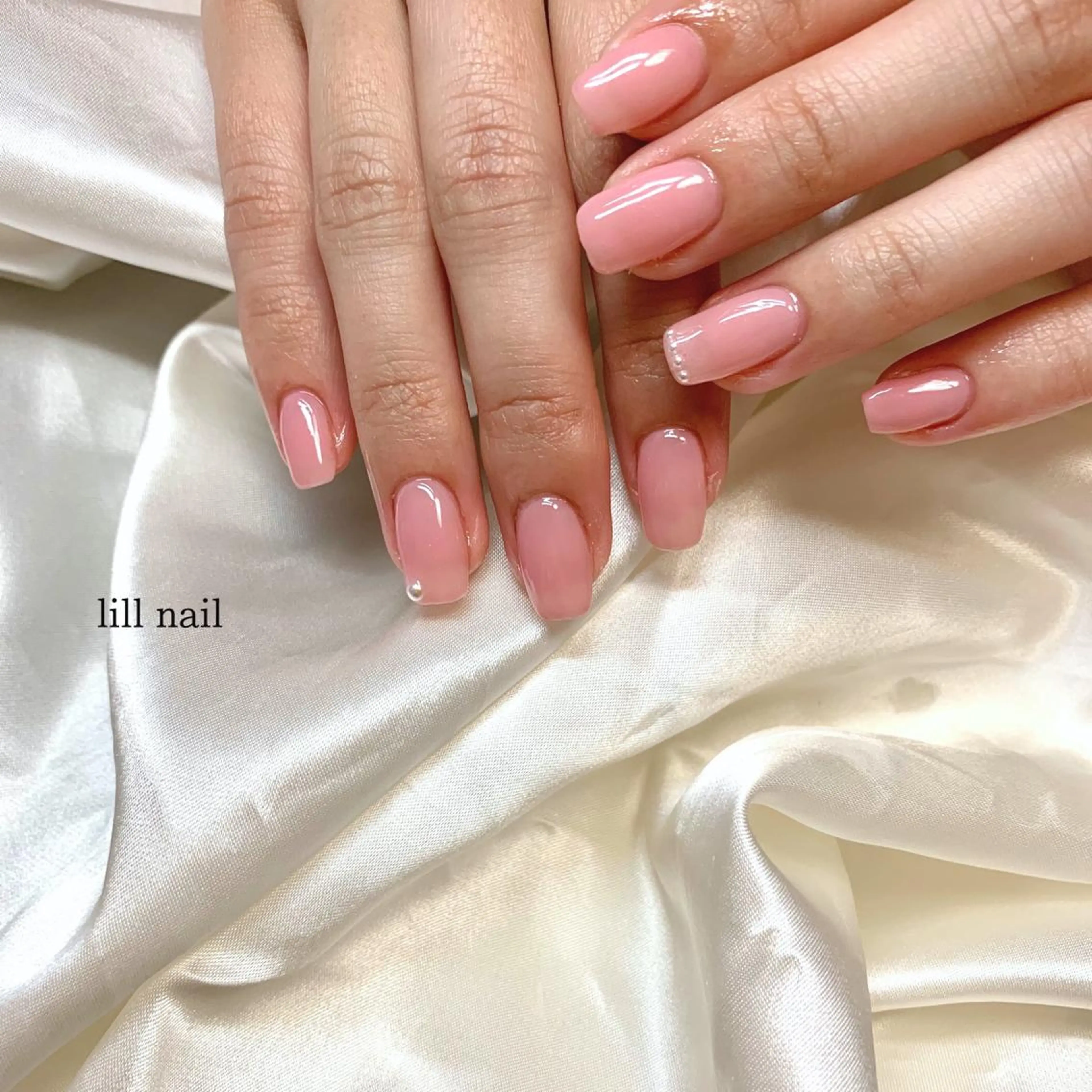 ミディアム pllia beautyのネイルデザイン