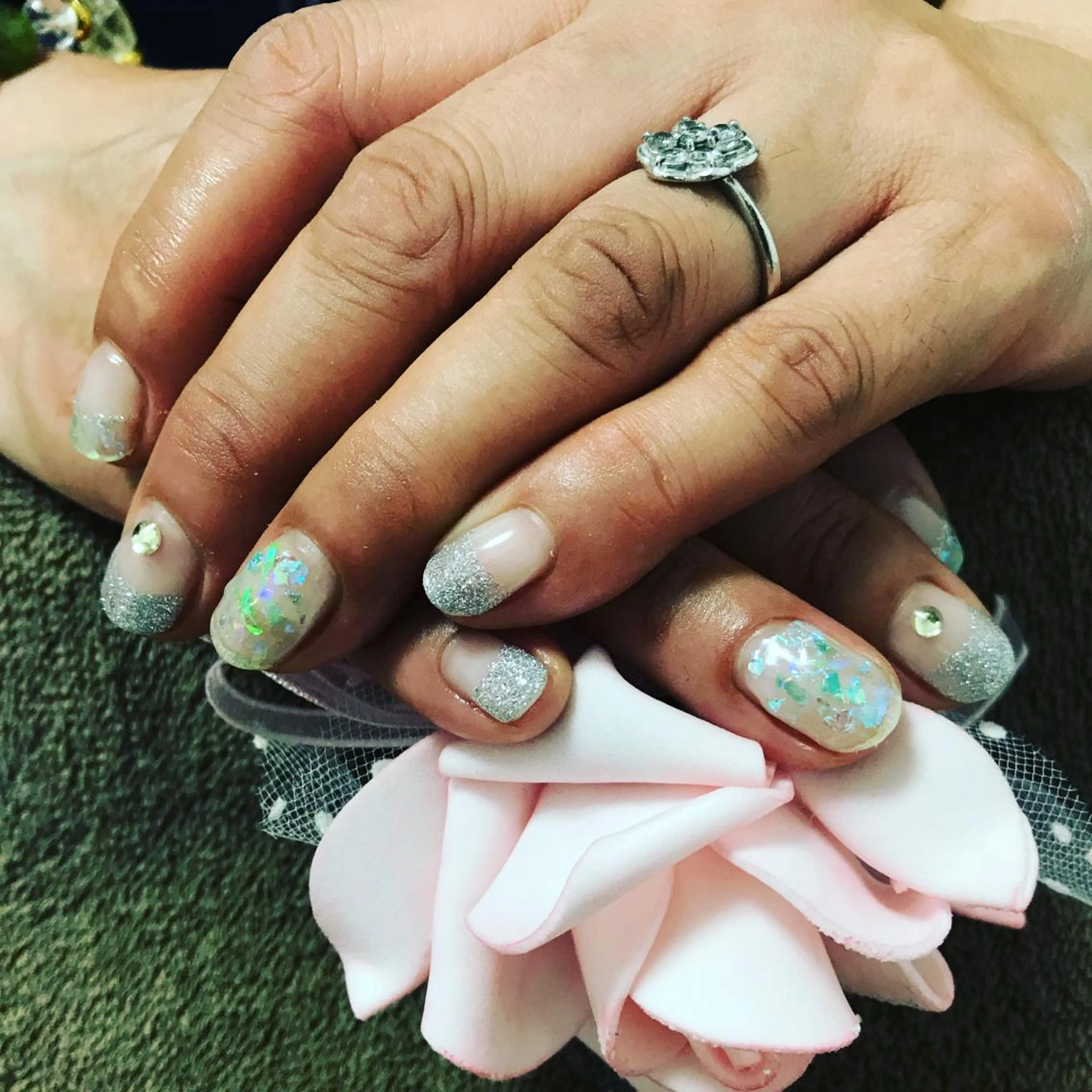 ネイル The Best Beauty受付担当のヘアスタイル