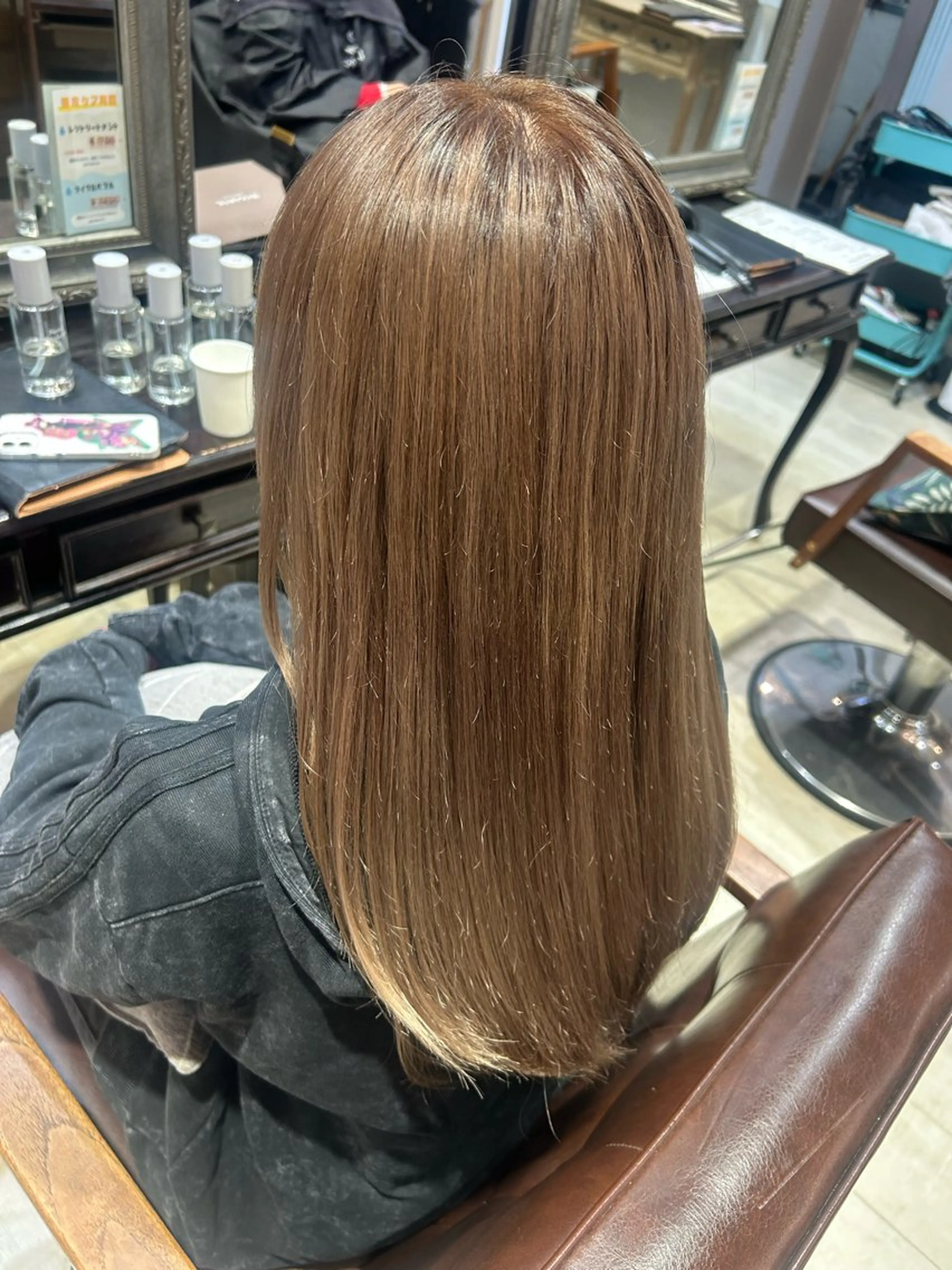 セミロング ヘアカラー 暖色カラー｜艶髪｜ 🥨AIKA🥨のヘアスタイル