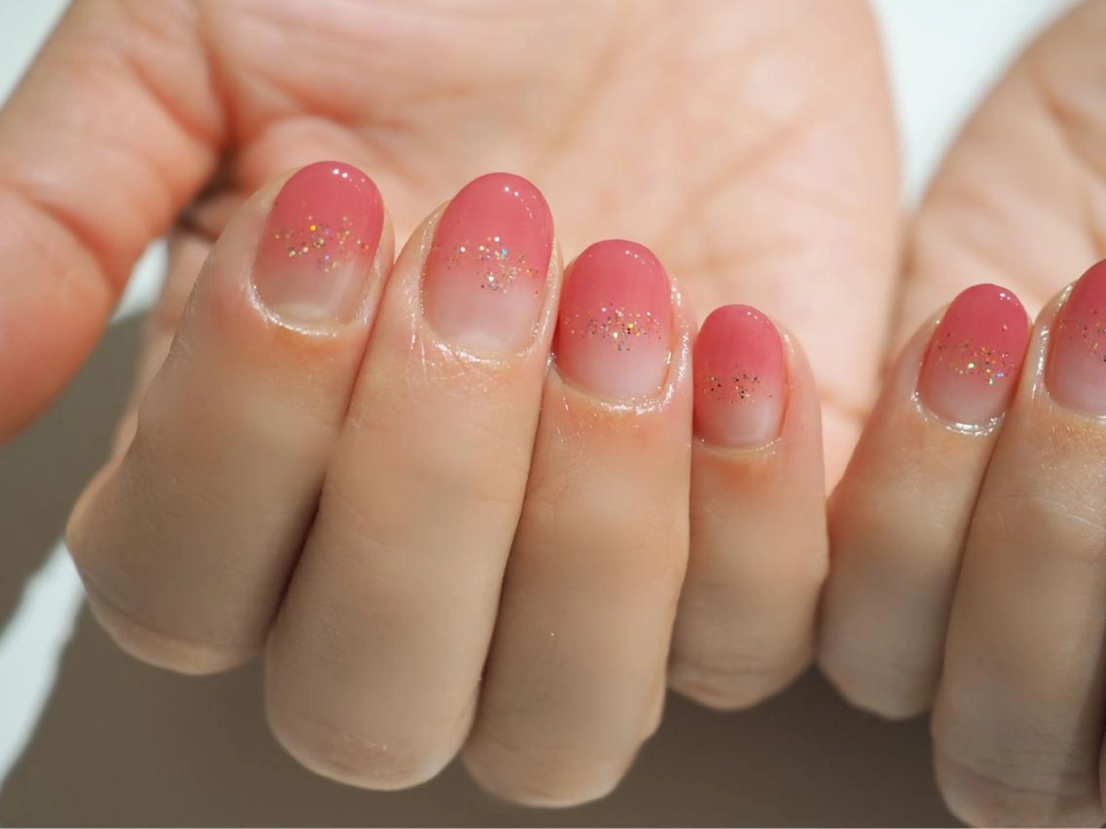 ネイル グラデーション ラメ(グリッター) ハンドネイル 三原 裕紀のマツエク・マツパデザイン
