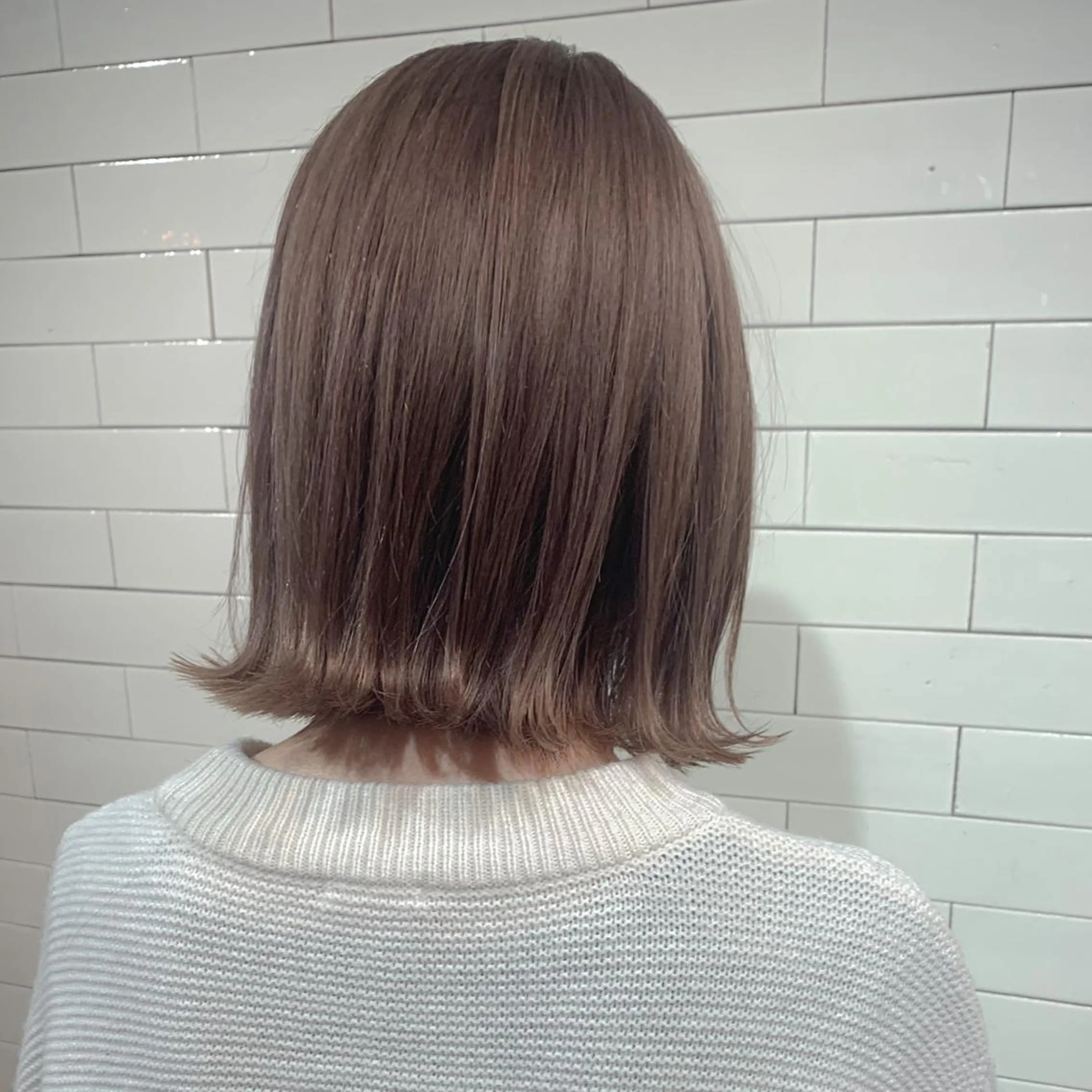 ショート カラー ヘアアレンジ ベージュカラー ブリーチ ケアブリーチ ミルクティーベージュ 🦋レイヤーカット ミドリカワ🦋のヘアスタイル