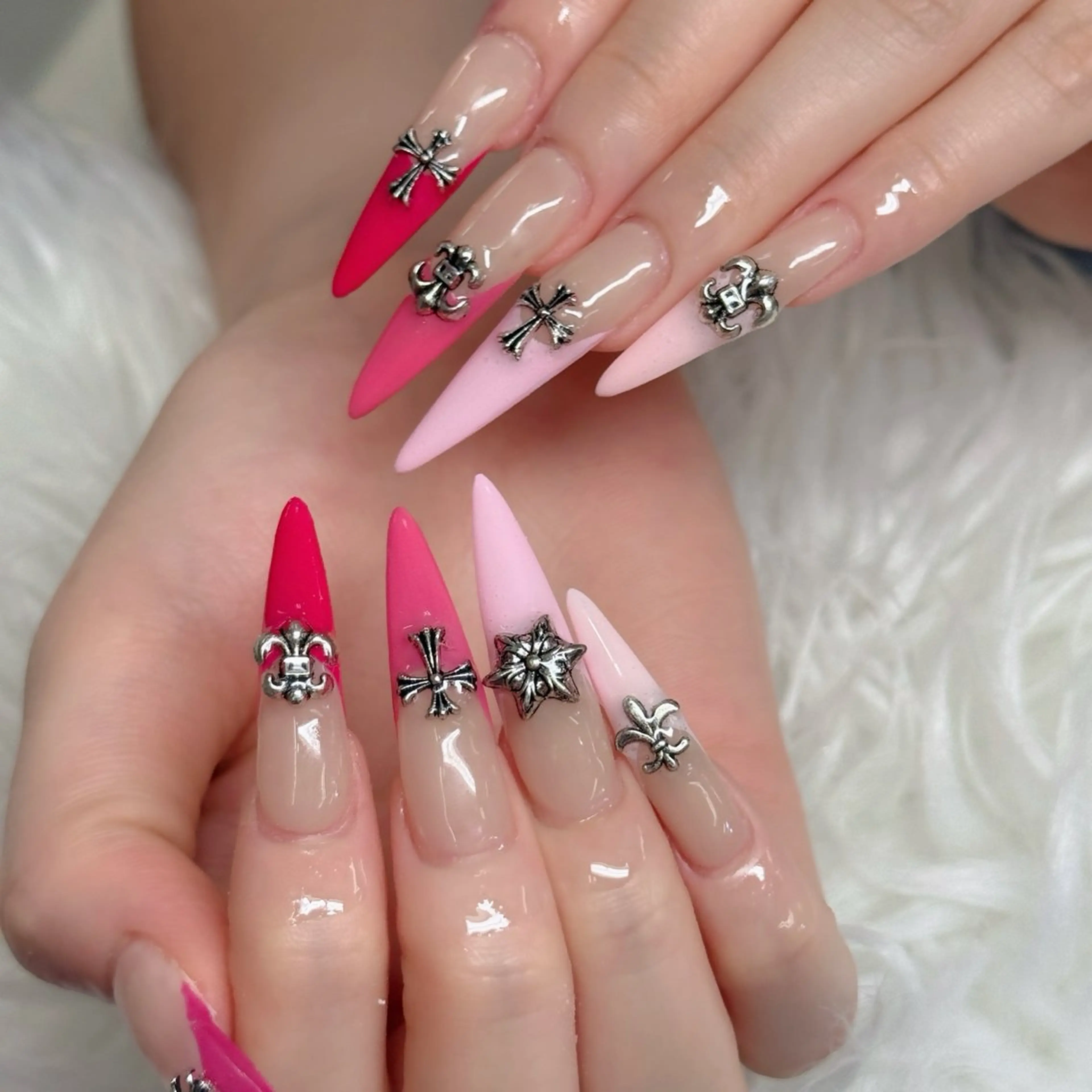 ネイル べっ甲ネイル チークネイル フラッシュネイル フラワーネイル フットネイル ハンドネイル Hani Nail Salonのネイルデザイン