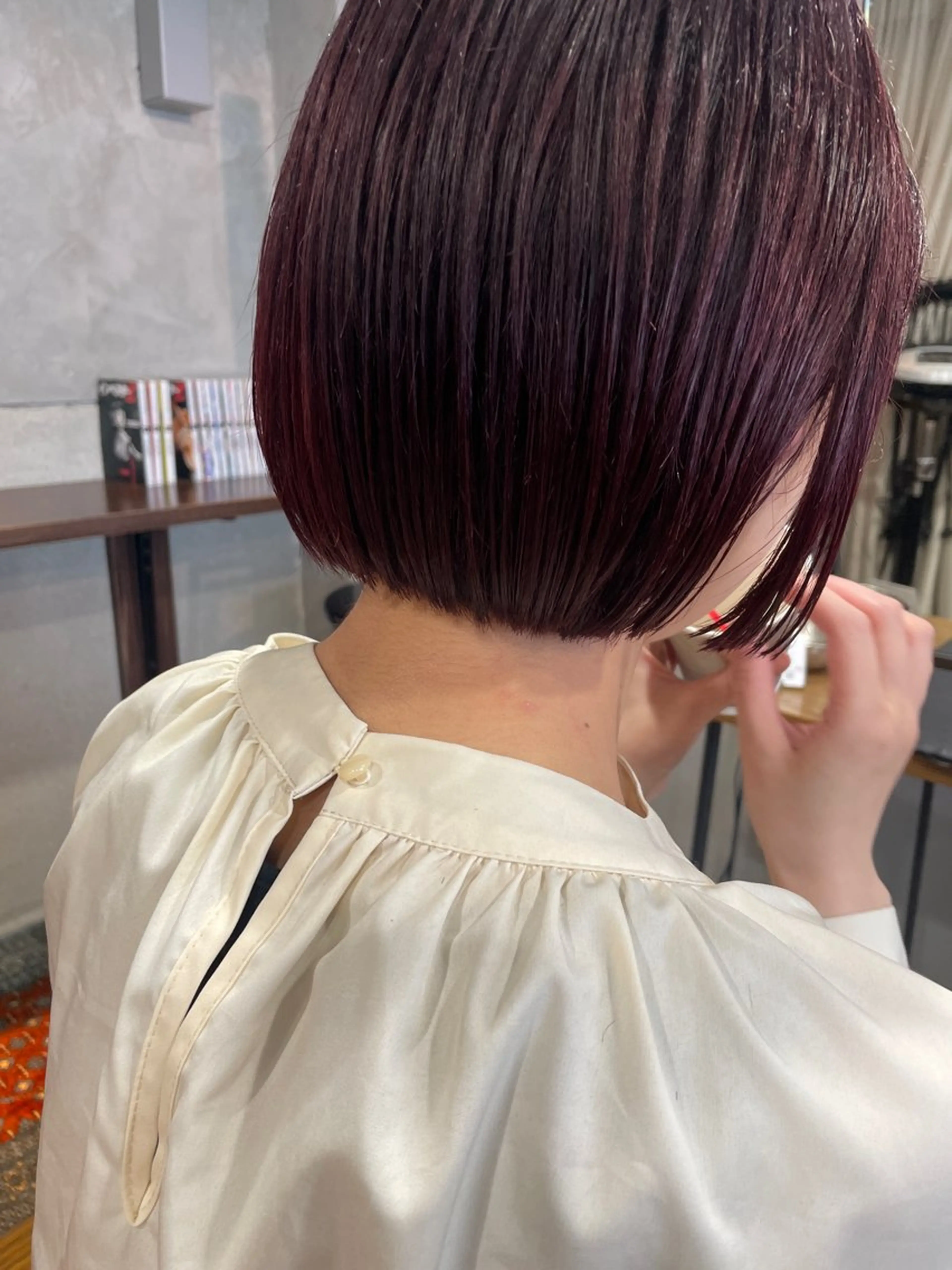 ショート カラー カット ヘアカラー トリートメント さの あやねのヘアスタイル