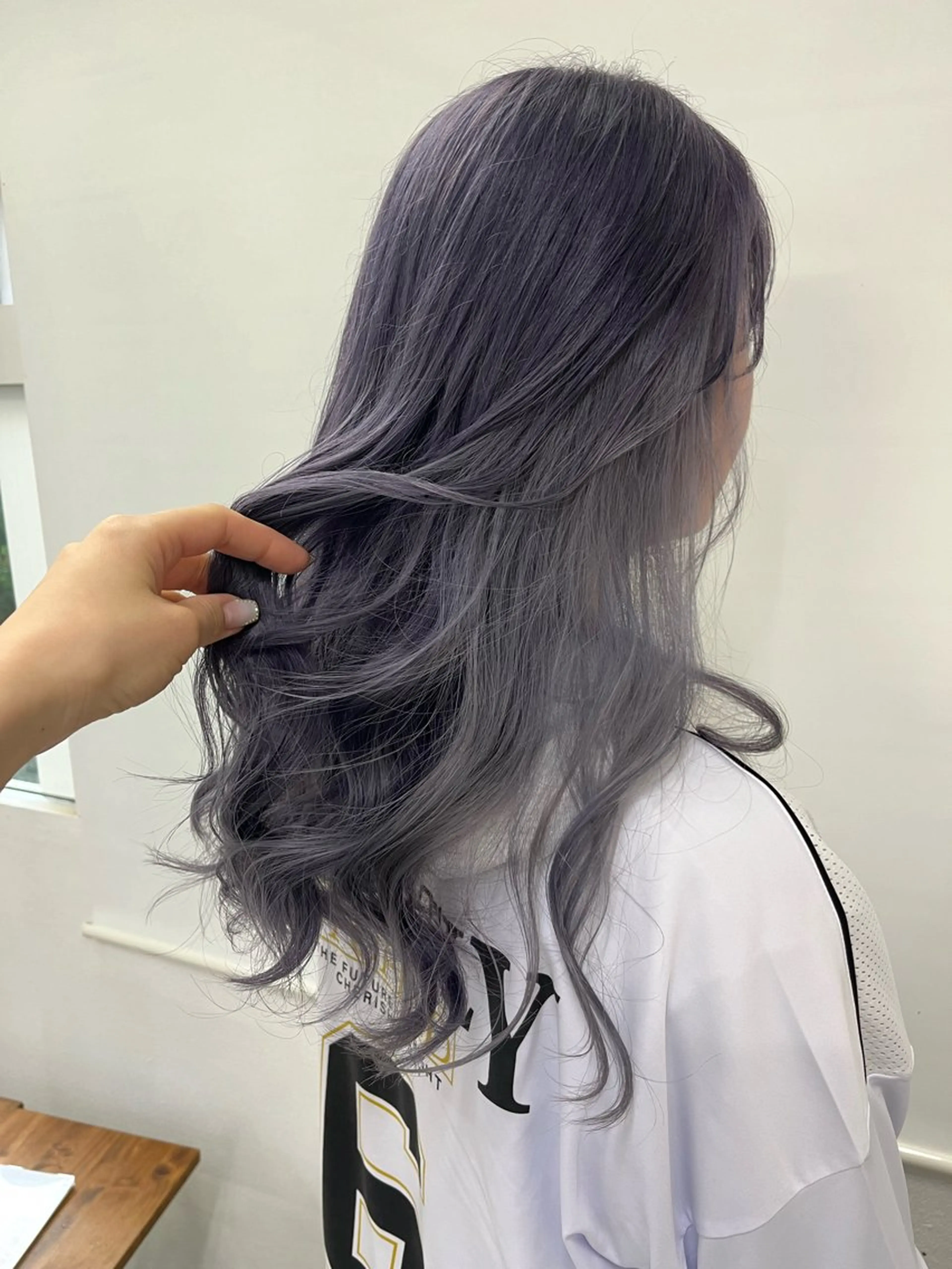 ロング カラー ヘアカラー エクステ ハイトーン 💭黒崎ハルカのヘアスタイル