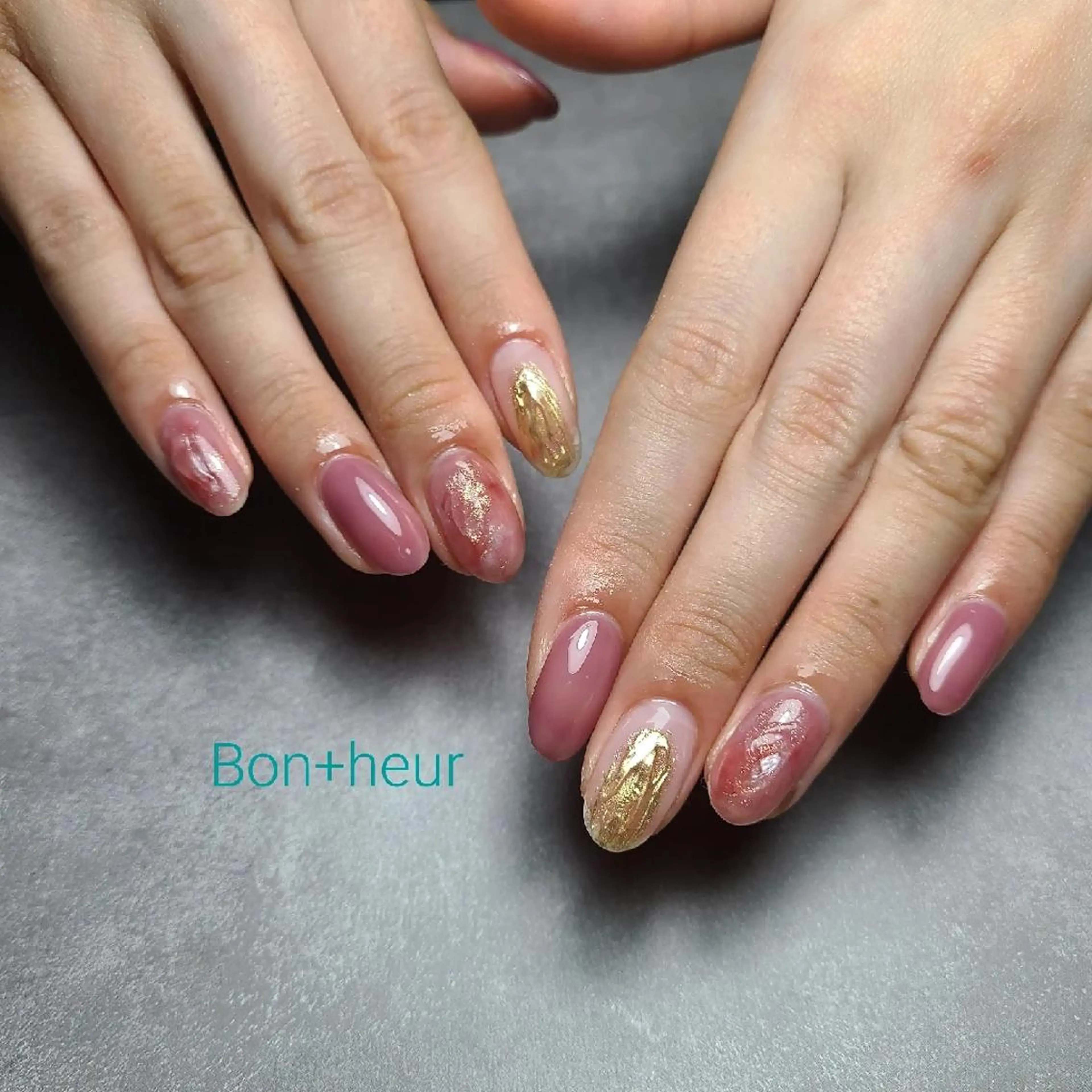 ネイル ジェルネイル ミラーネイル ニュアンスネイル ワンカラーネイル 夏ネイル ハンドネイル 宮口 紗子のネイルデザイン