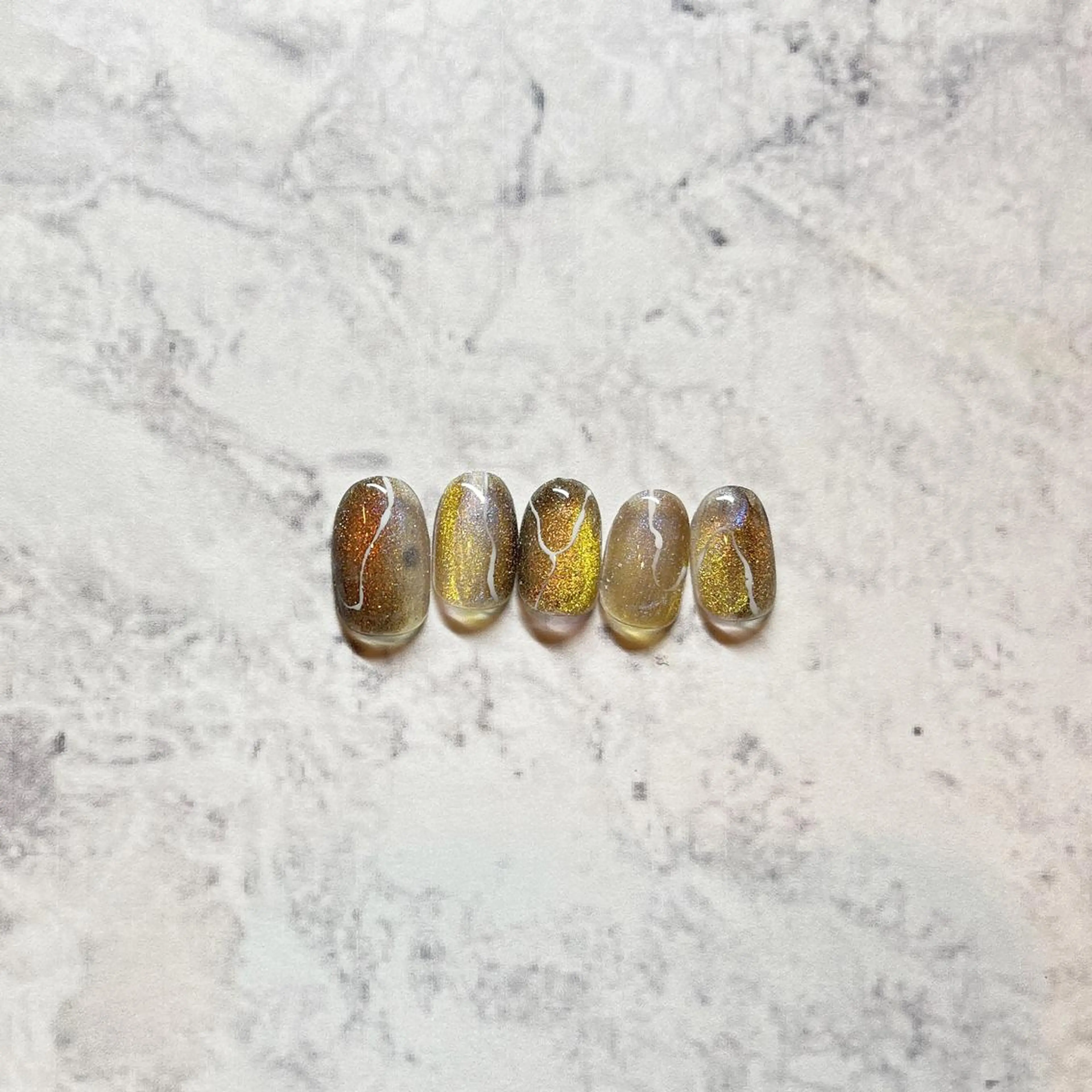 ネイル マグネットネイル フリーランス¨̮⃝ ネイリストOKADAのネイルデザイン