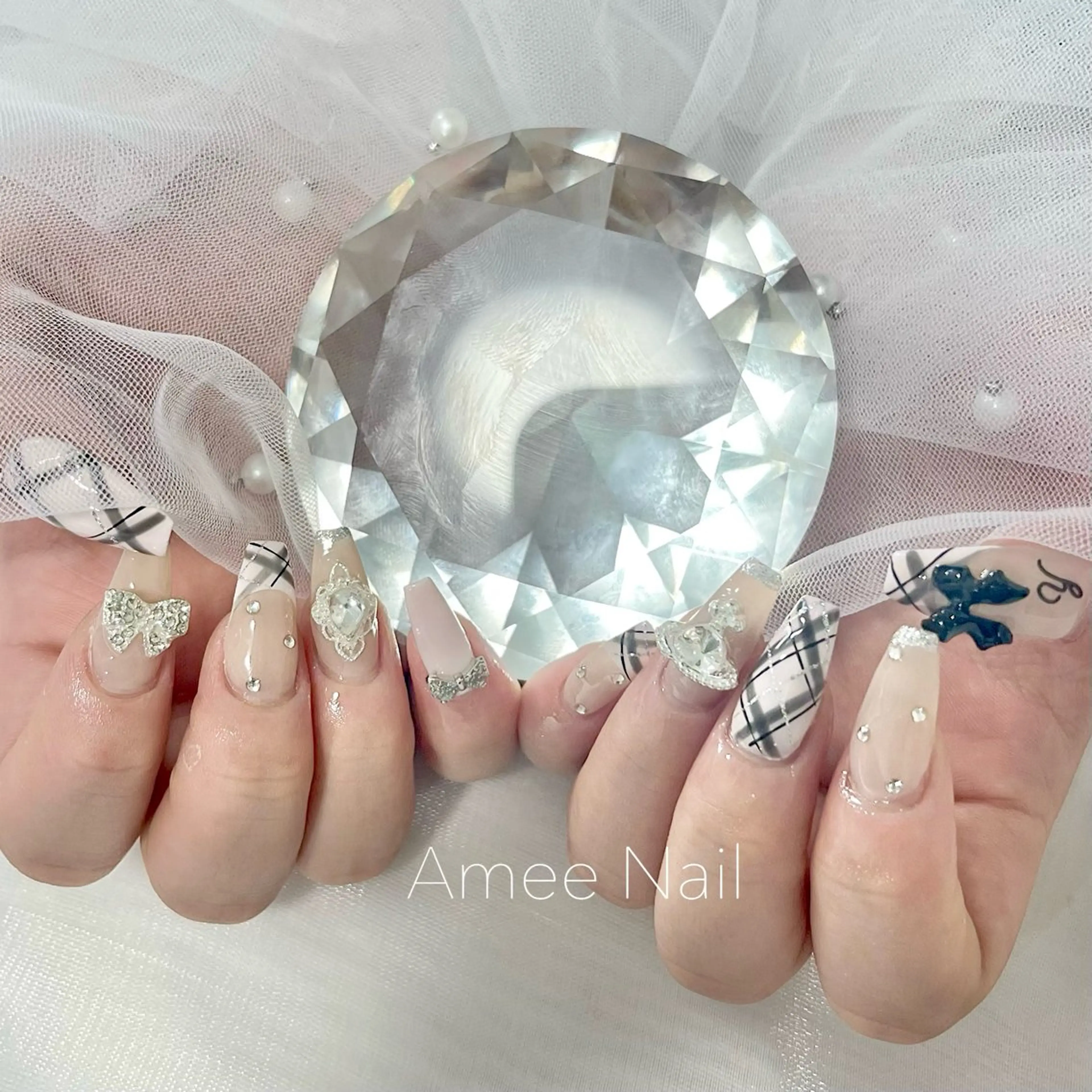 ネイル アートネイル グラデーション キラキラネイル ニュアンスネイル オフィスネイル Amee Nailsalonのネイルデザイン