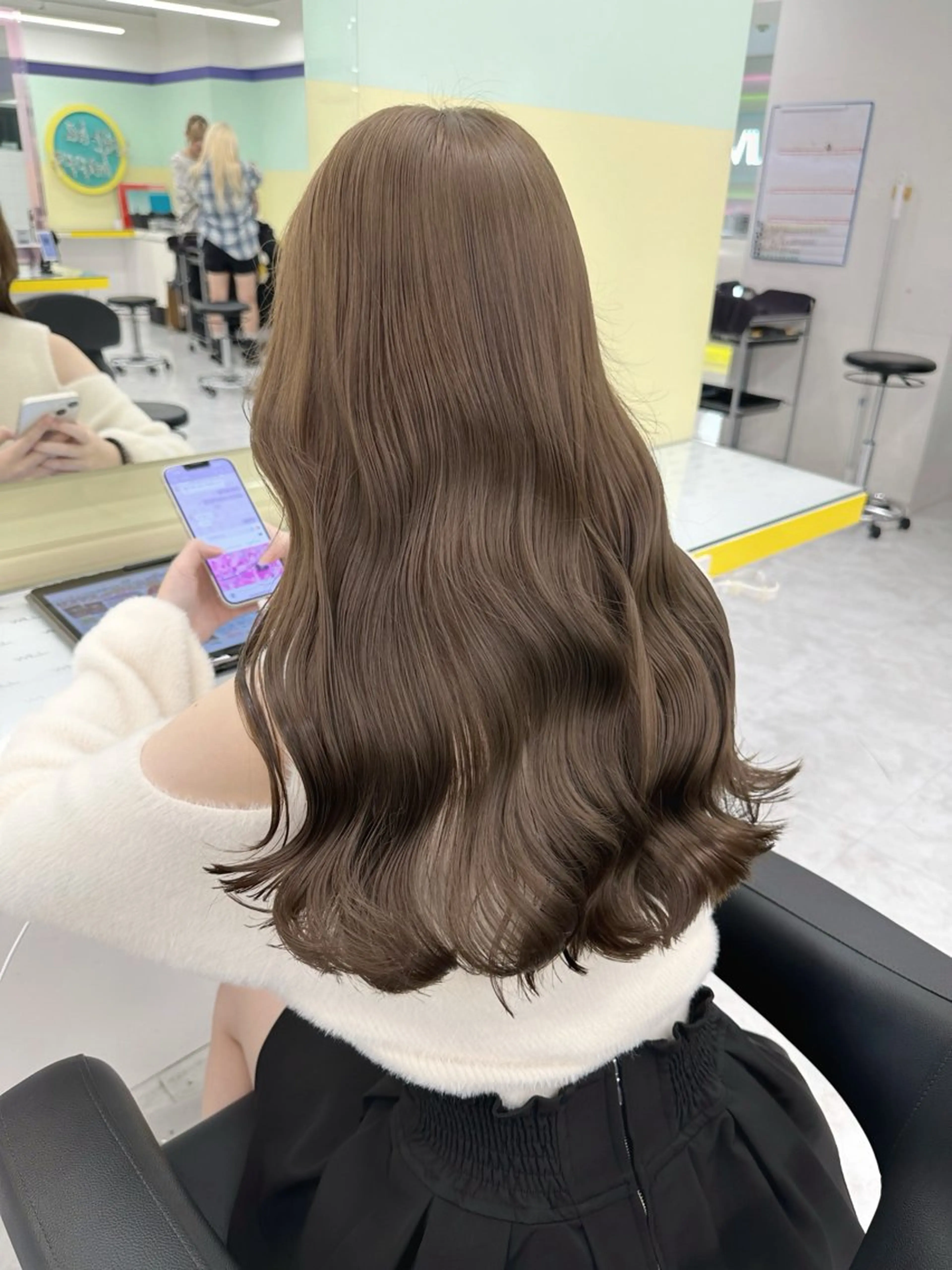 ロング カラー カット ヘアカラー 🏷ベージュの天才 赤み消しの方🙋🏻のヘアスタイル