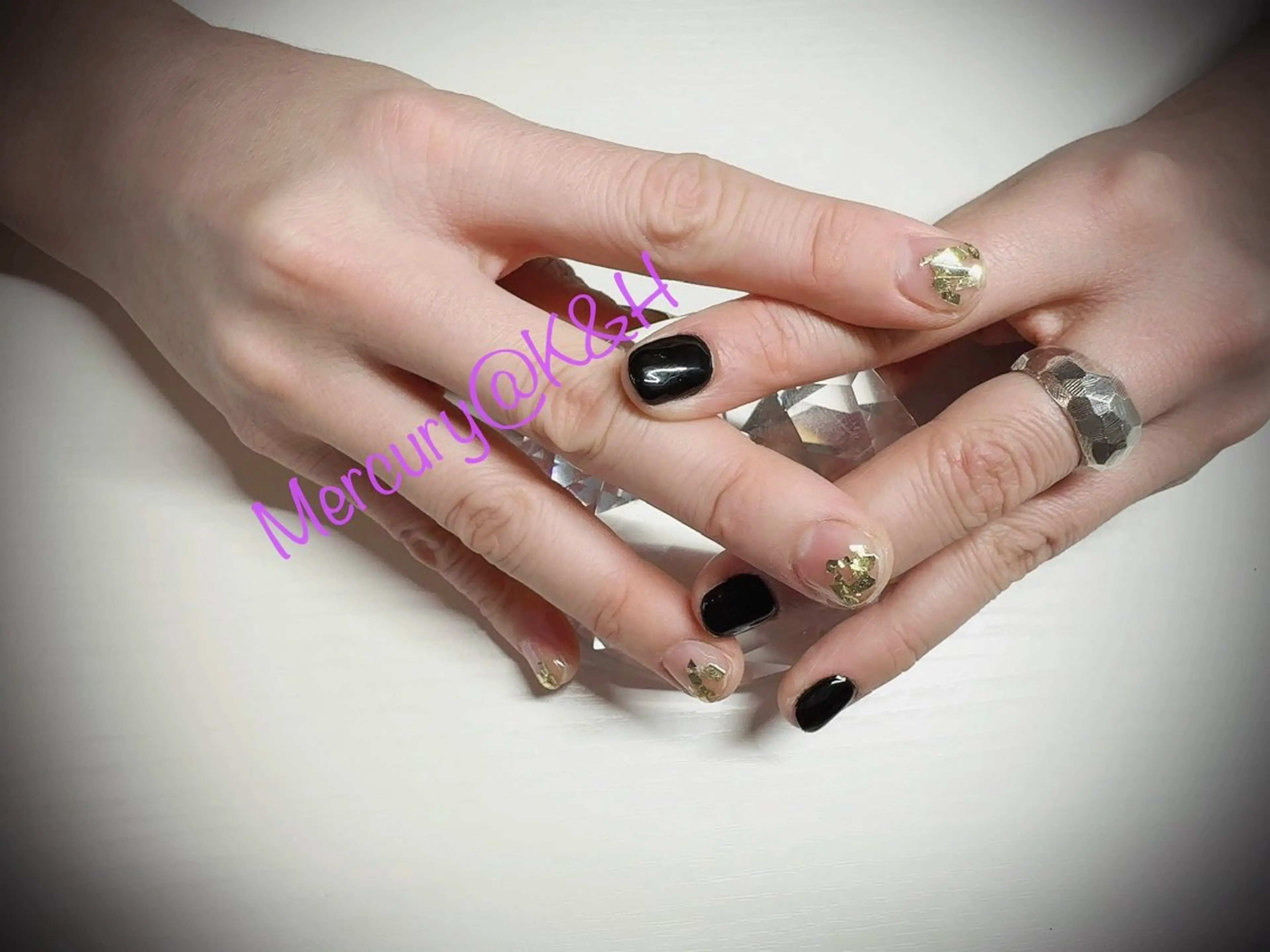 ネイル ゴールド ワンカラーネイル ハンドネイル ハンドケア 中野 アミのネイルデザイン