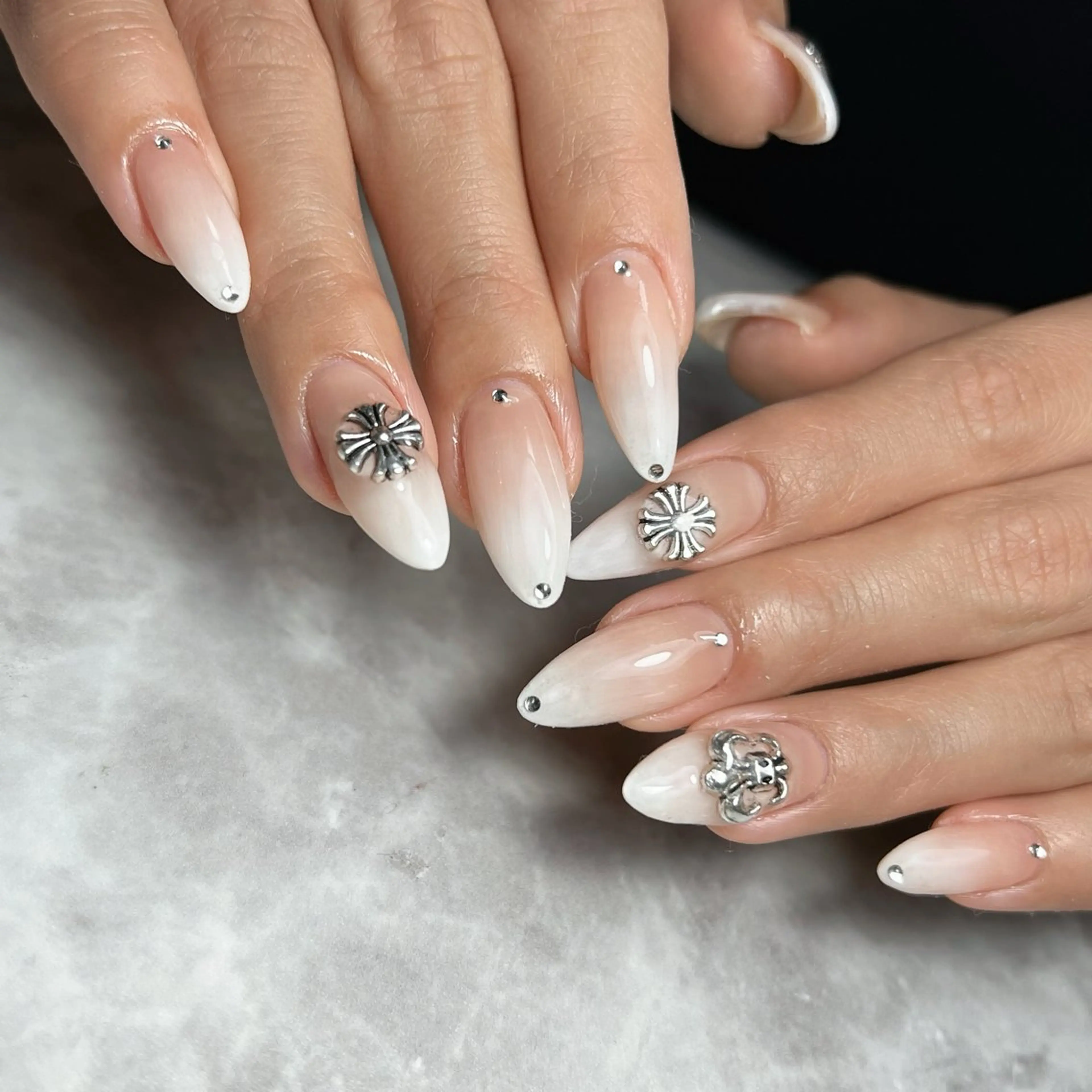 ネイル ハンドネイル Dia Nail AKIのネイルデザイン