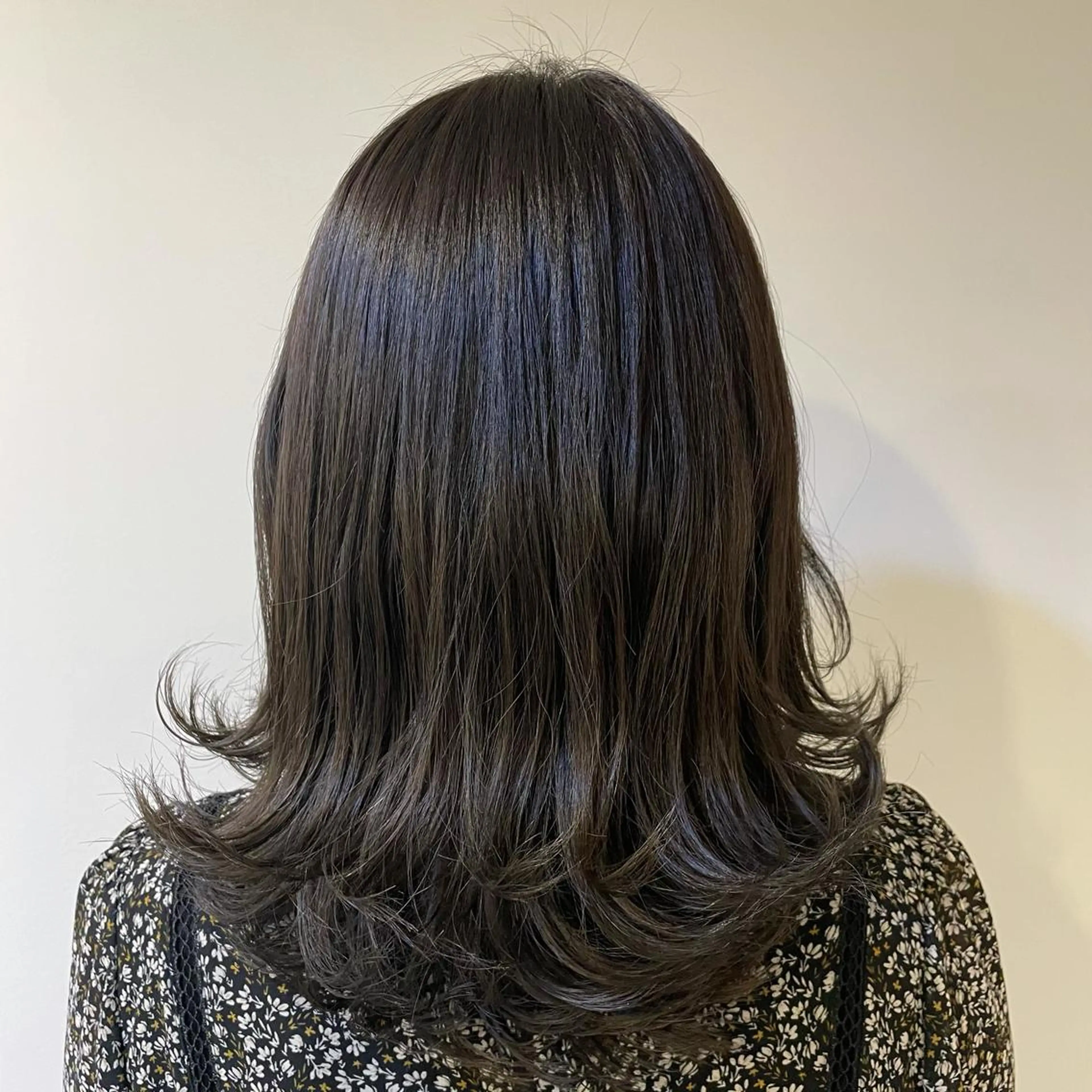 ミディアム カラー アッシュ 透明感カラー 悠 亜のマツエク・マツパデザイン