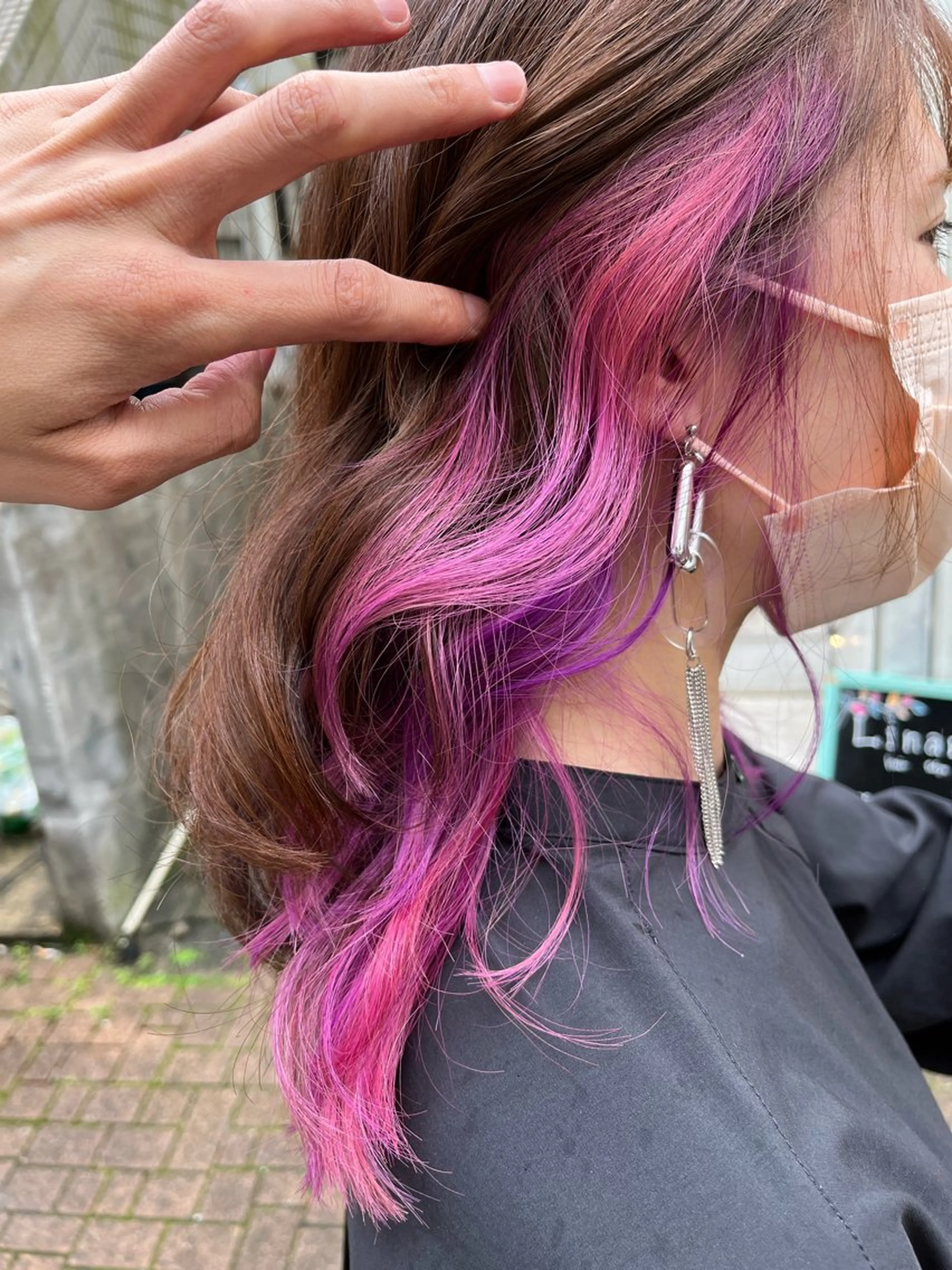 セミロング カラー ブリーチ イヤリングカラー インナーカラー ユニコーンカラー カット ヘアカラー トリートメント 原宿サロン代表 デザインカラー伊藤卓のヘアスタイル