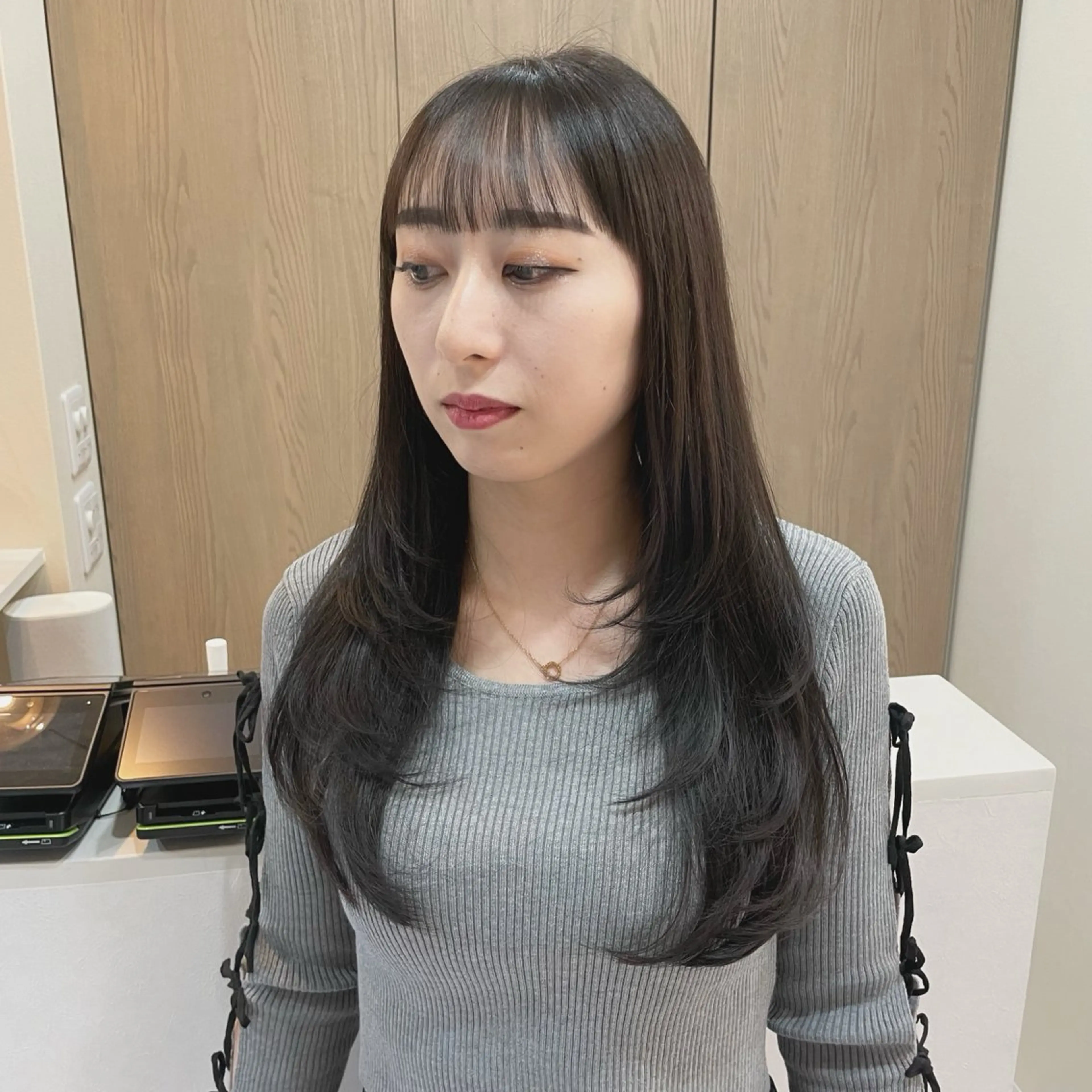 ロング カラー グレージュ レイヤーカット ETRE所属・🫧透明感カラー🫧 古川穂果のヘアスタイル