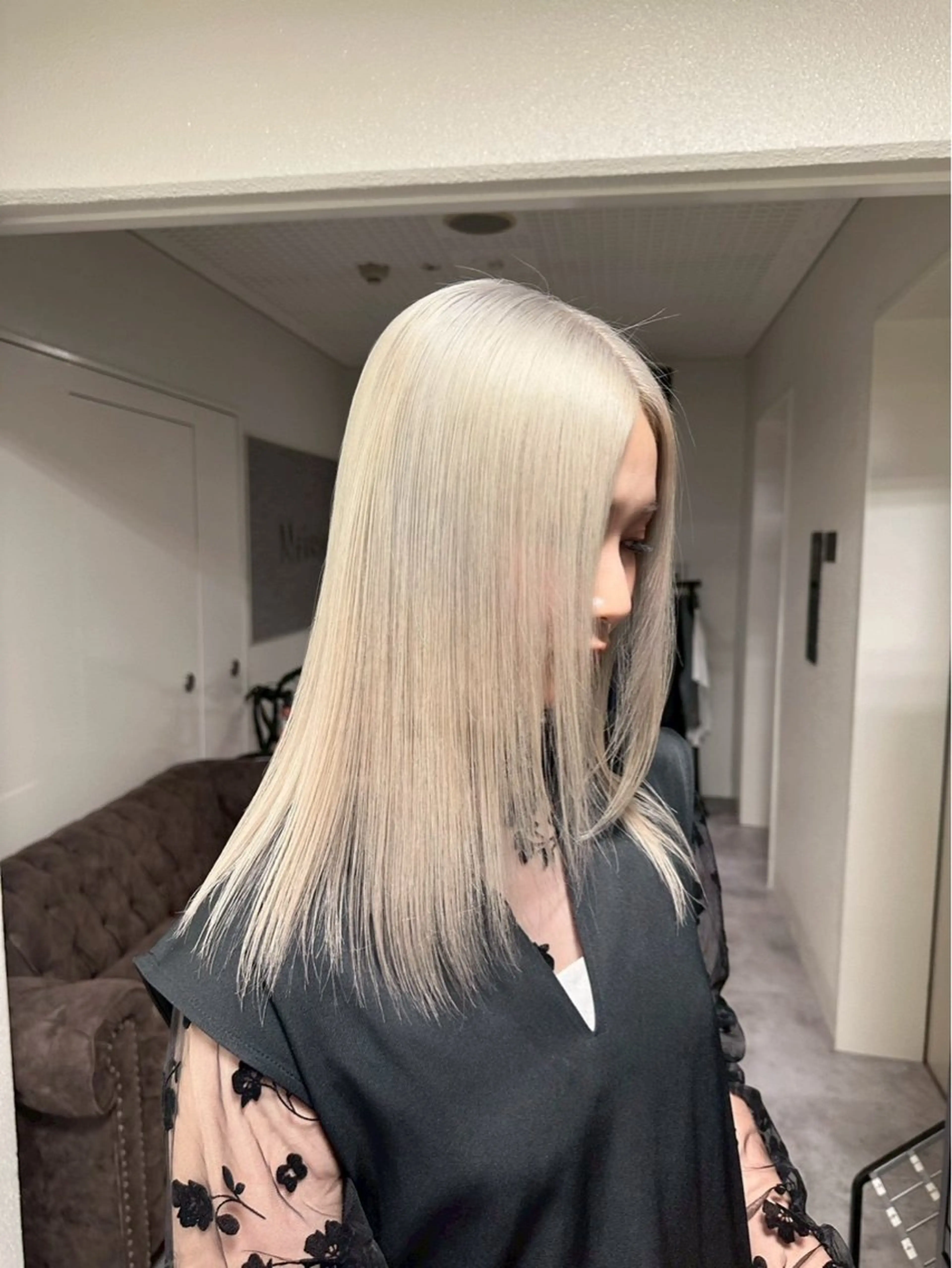 セミロング ヘアカラー 溝渕朋也 /髪質改善ストレートのヘアスタイル