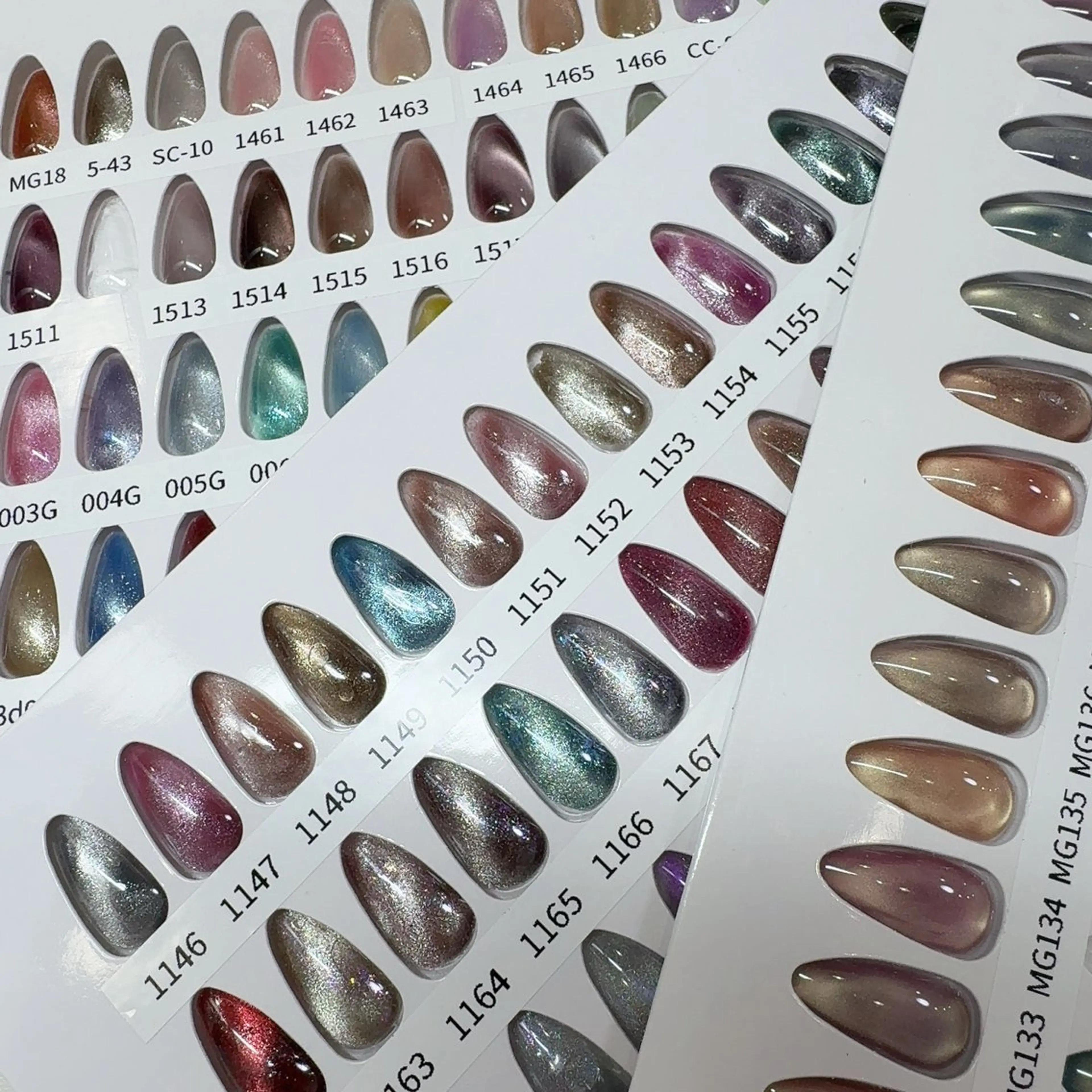 ネイル ジェルネイル マグネットネイル スカルプネイル Fuka .のネイルデザイン