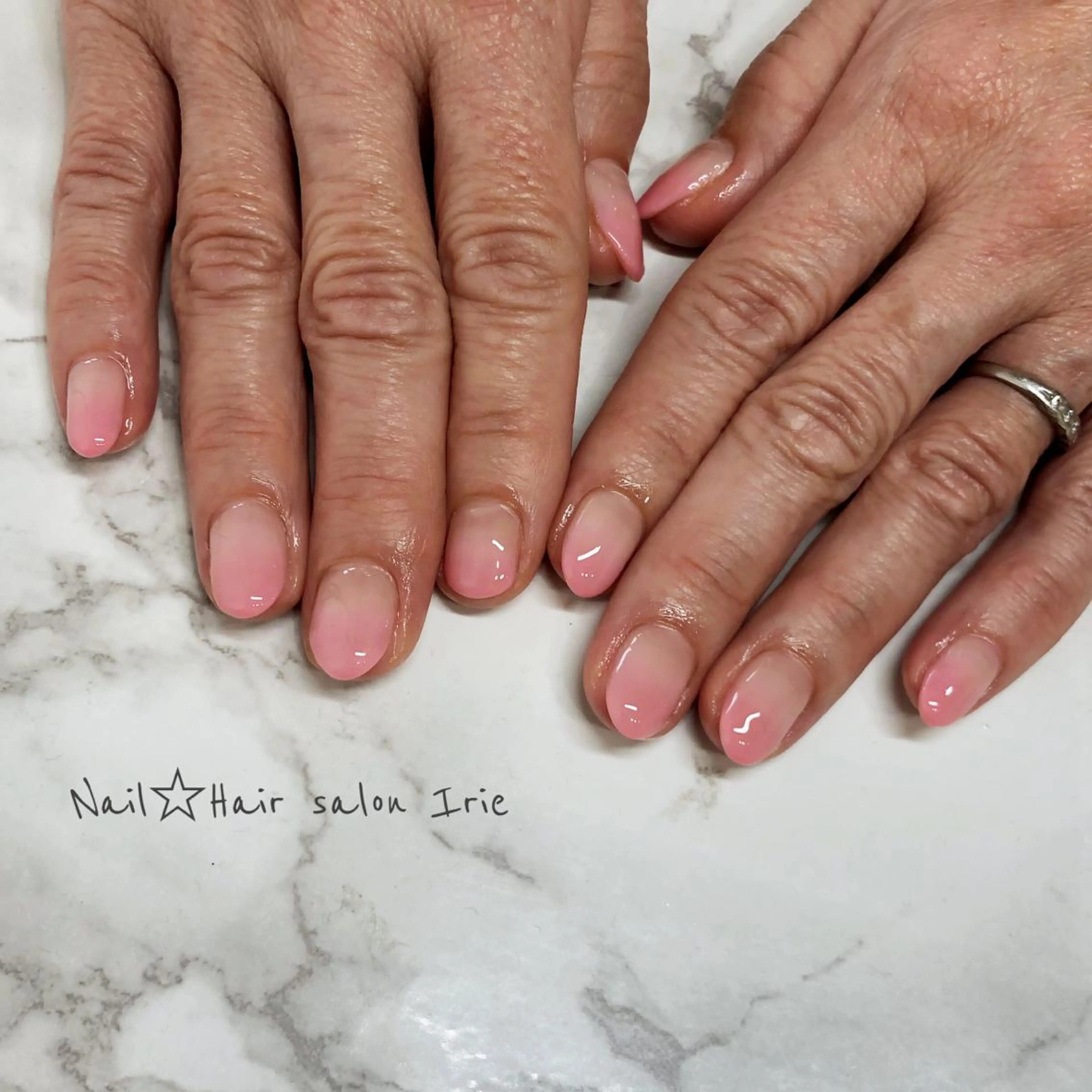 ネイル Hair salon Irie所属・與儀 知佳のネイルデザイン