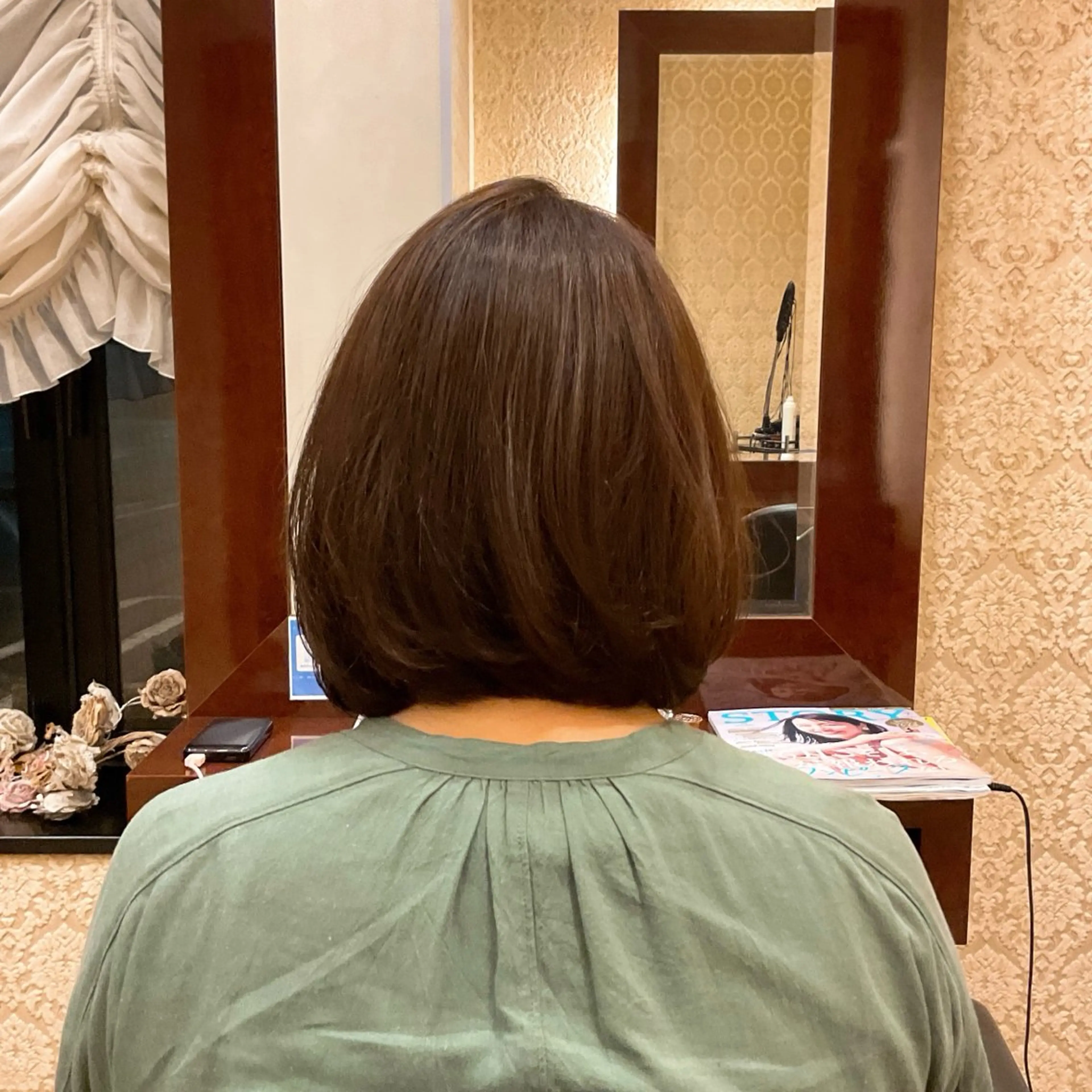 ミディアム 齋藤 若菜のヘアスタイル