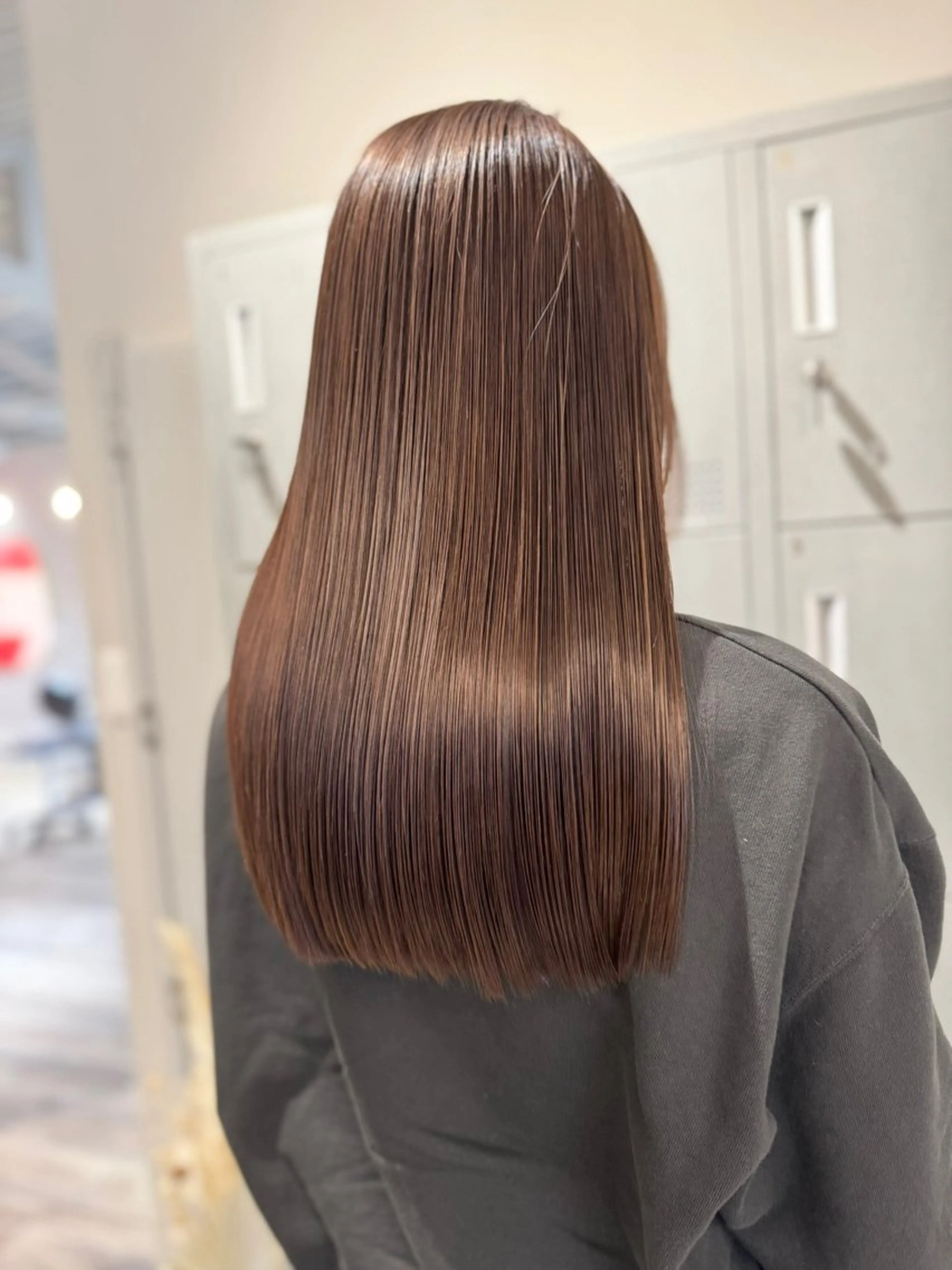 セミロング カット ヘアカラー 【天満1艶髪】潤艶/ 髪質改善🌹釣本竜哉のヘアスタイル