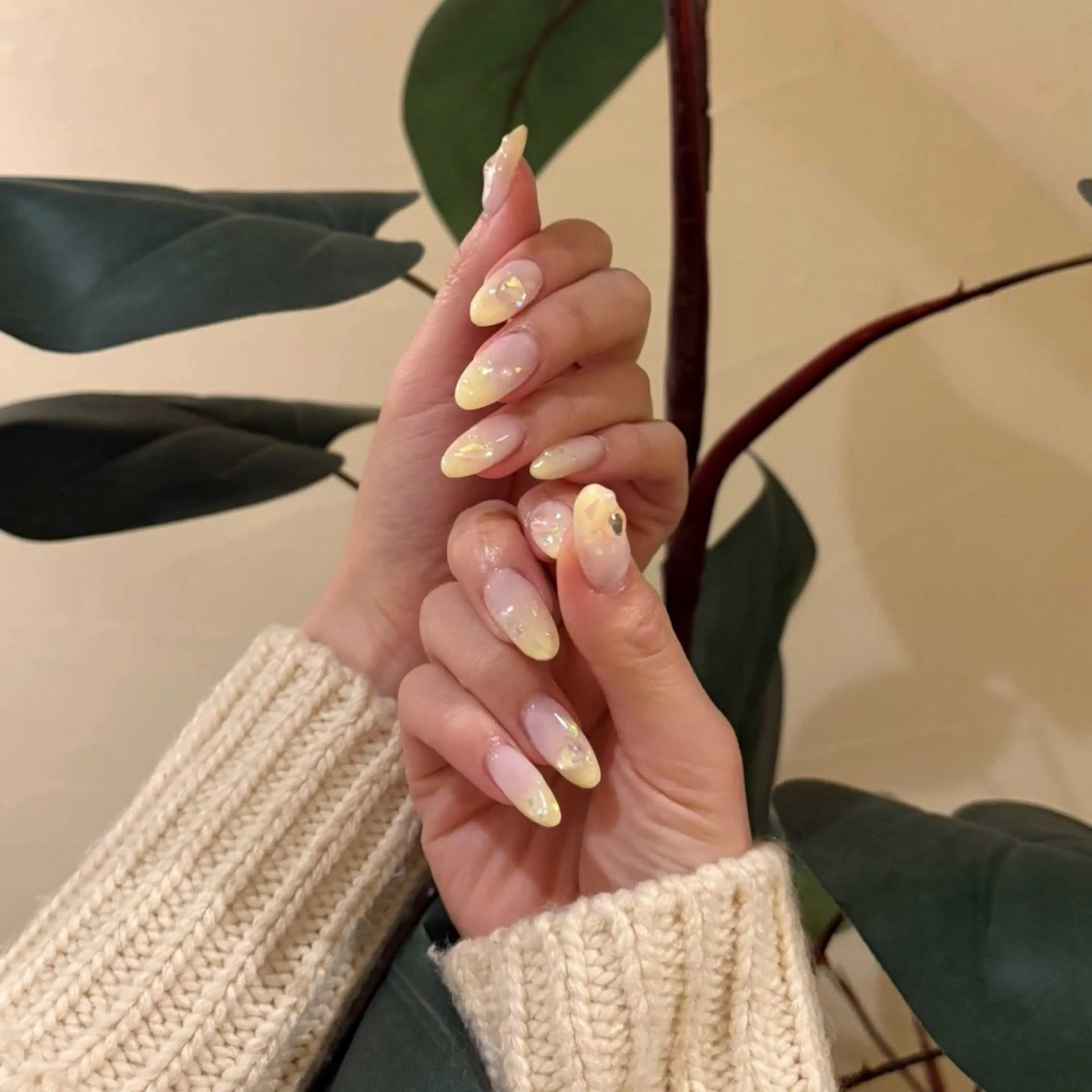 ネイル ハンドネイル snazzy✩.*˚ 𝙔𝙐𝙕𝙐のネイルデザイン