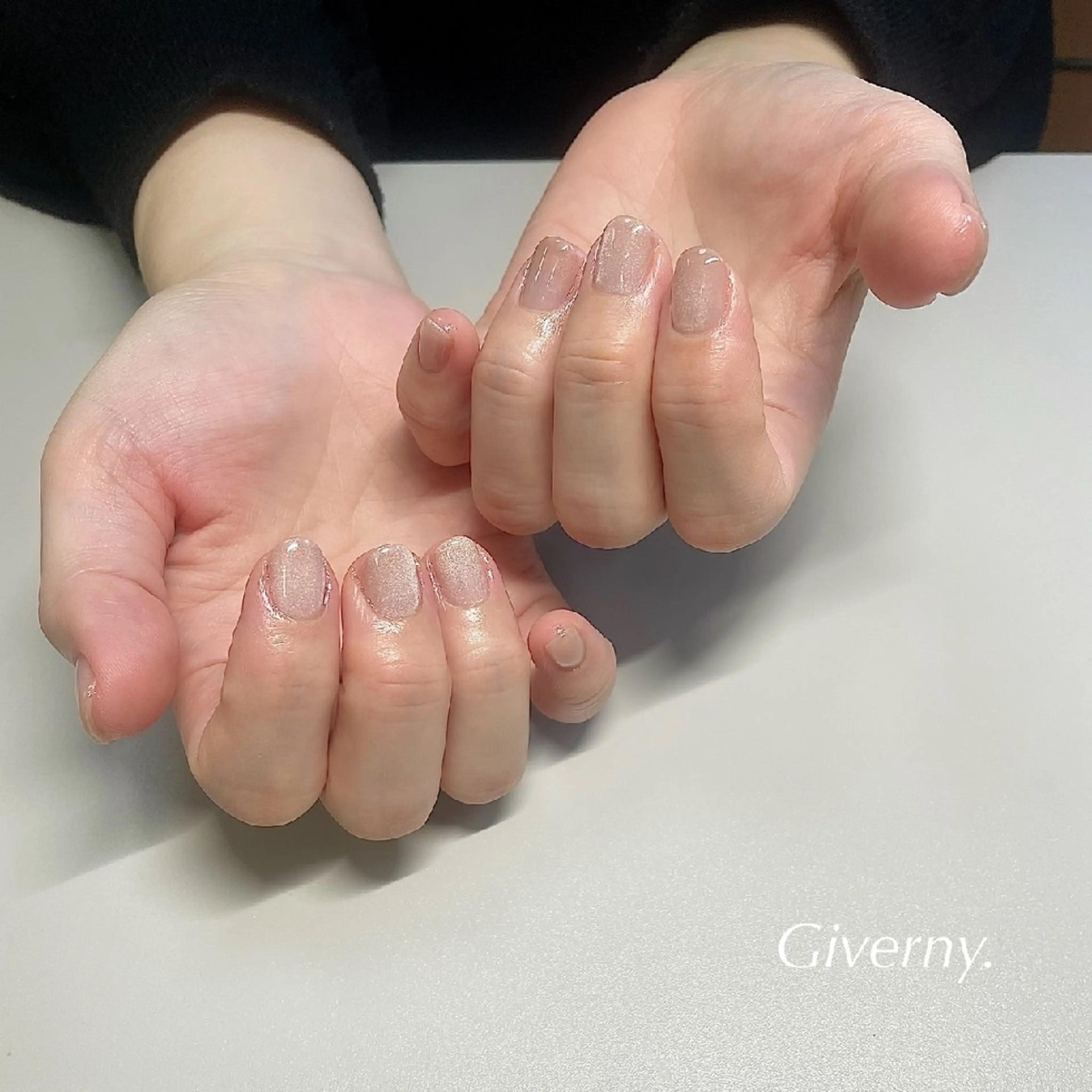 ネイル マグネットネイル オフィスネイル ハンドネイル Giverny .のネイルデザイン