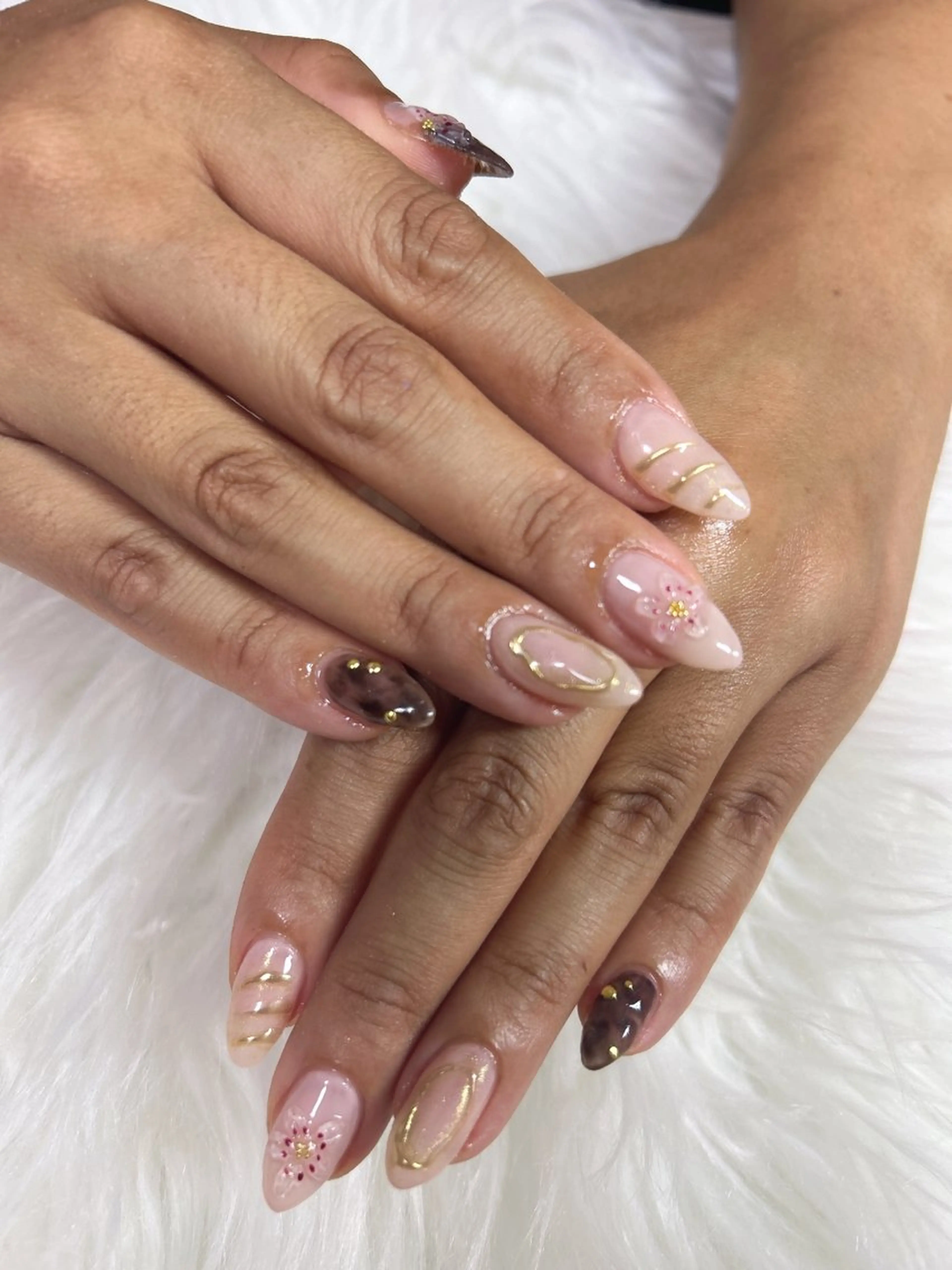 ネイル 持ち込み Beauty　salon Alona所属・Nail salon Charmanteのネイルデザイン