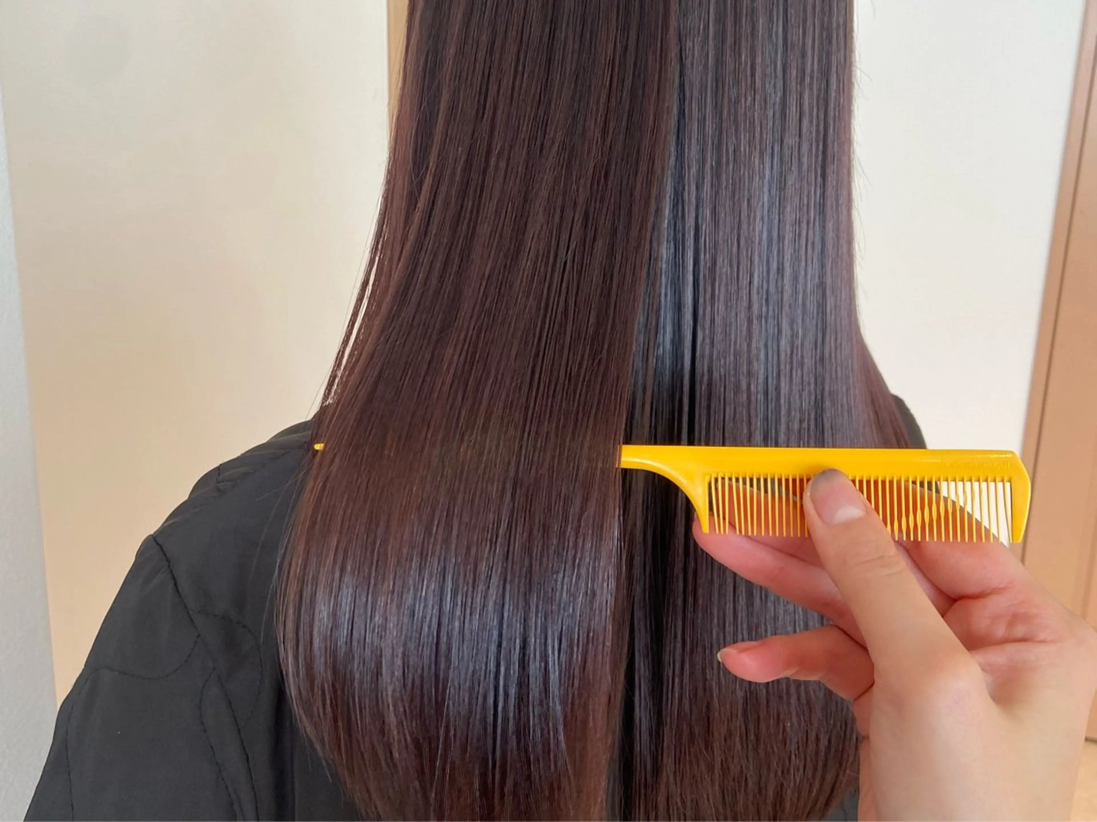 【癖毛の方にオススメ🌷】小顔カット➕透明感カラー➕縮毛卒業トリートメント✨の写真