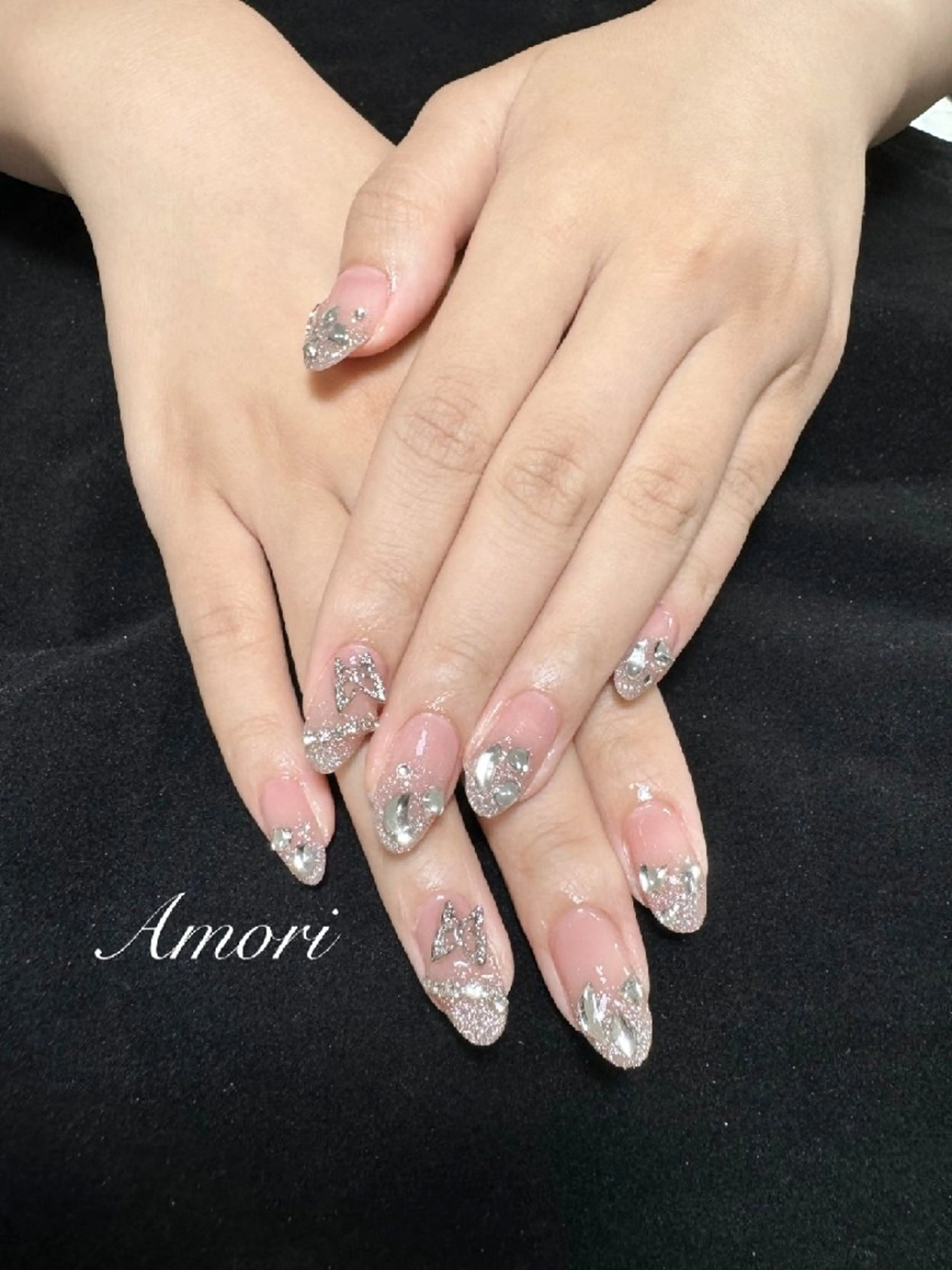 ネイル 佐藤 しおんのネイルデザイン