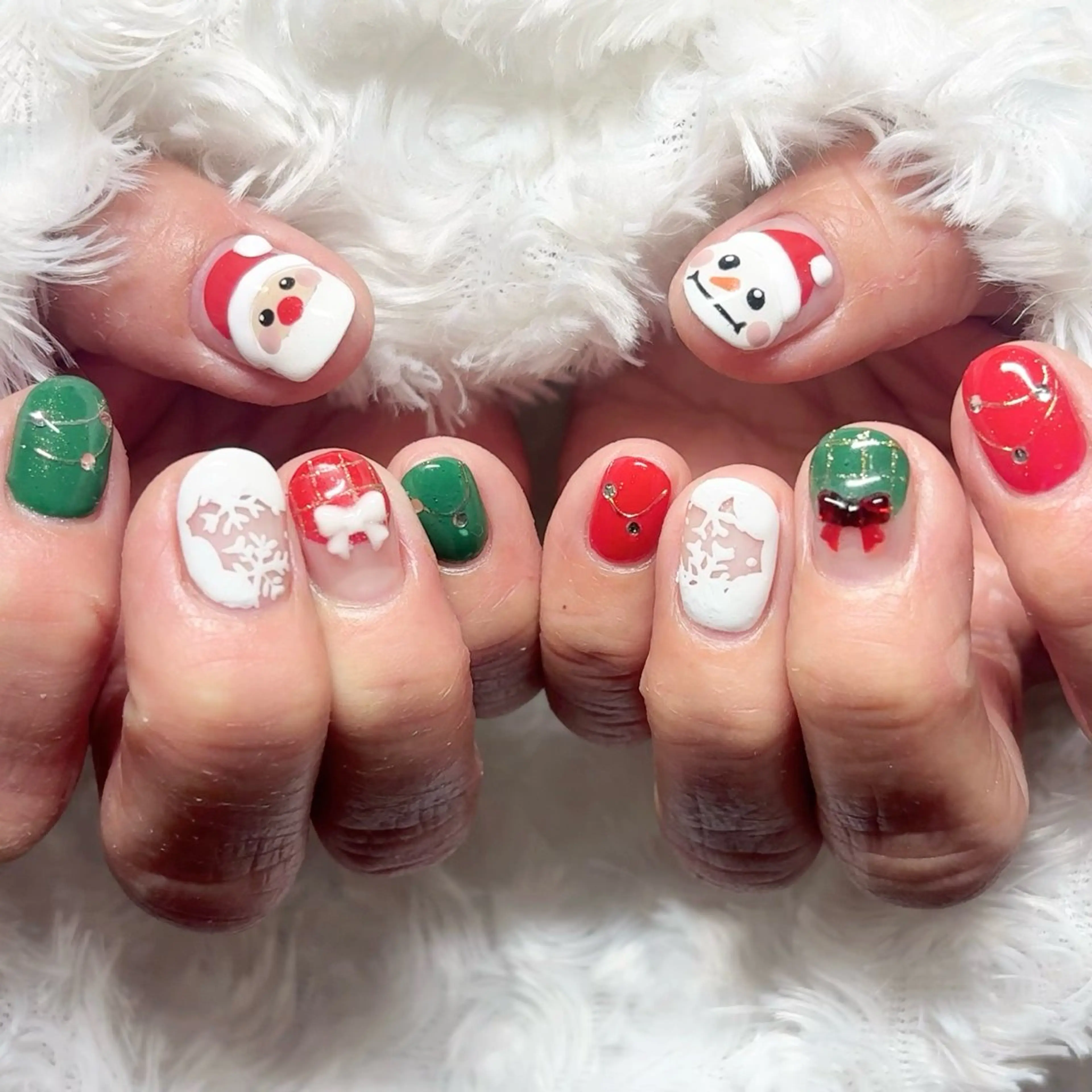 ショート クリスマス Min2nailプライベートサロン&ネイルスクール所属・花 みきのマツエク・マツパデザイン