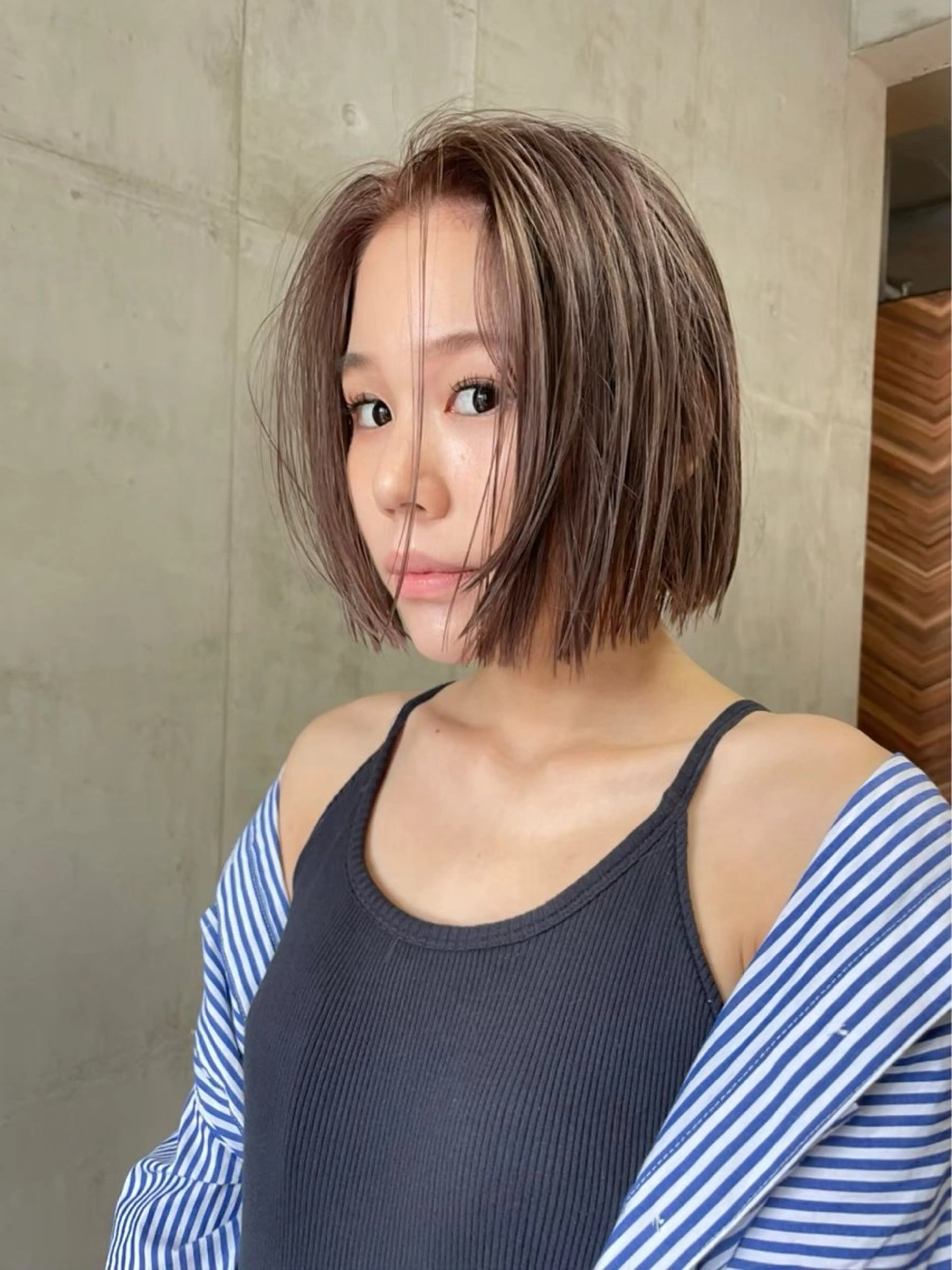 ショート カラー ダブルカラー ハイライトカラー ハイライト ヘアカラー SALT WATER所属・🫐 𝐌𝐚𝐨 🫐似合わせcutのヘアスタイル