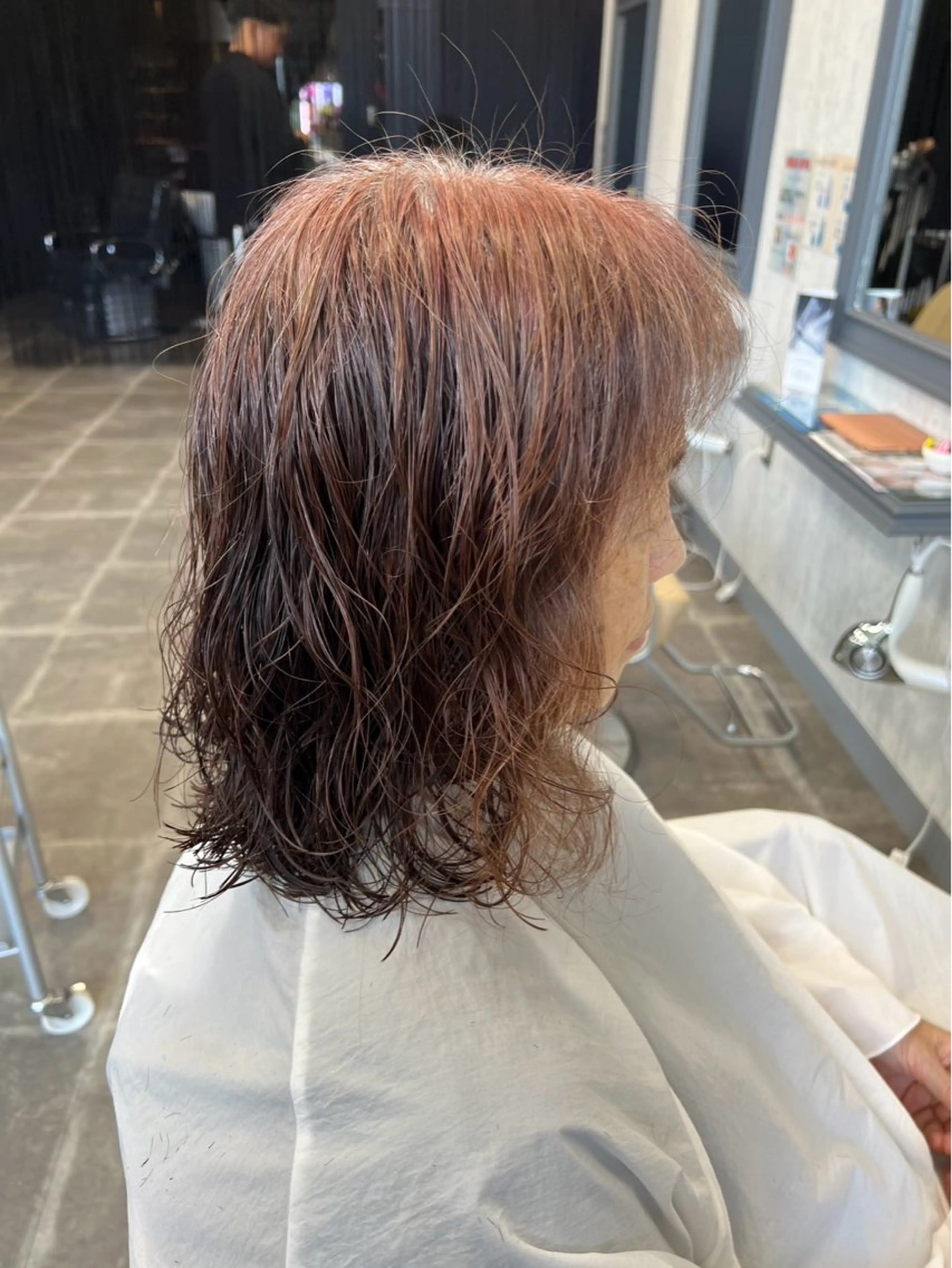 セミロング アートラッシュフォーヘア所属・柴田 新菜のヘアスタイル