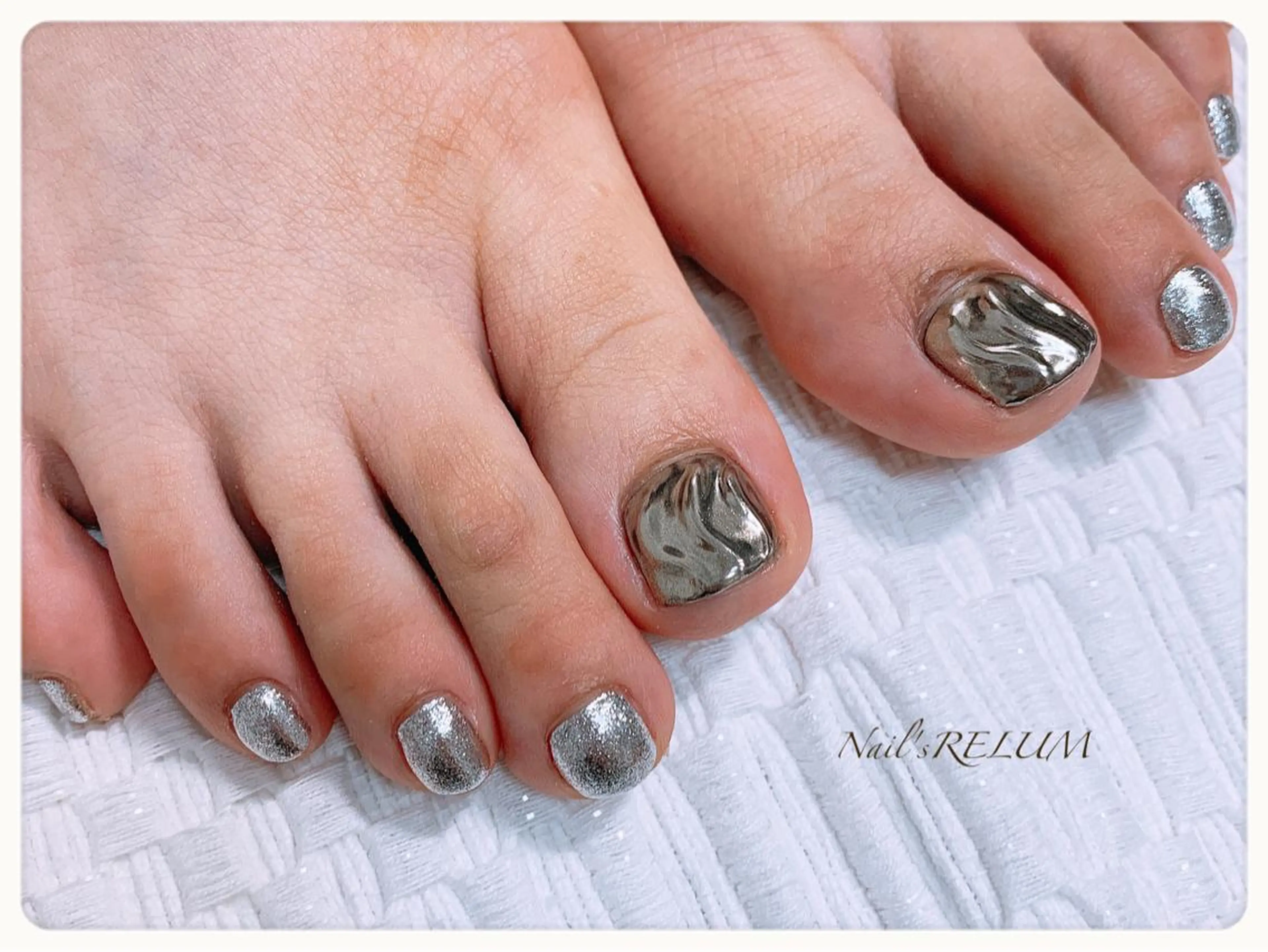 ネイル フットネイル ハンドネイル THECOLORS所属・近貞 莉奈のネイルデザイン