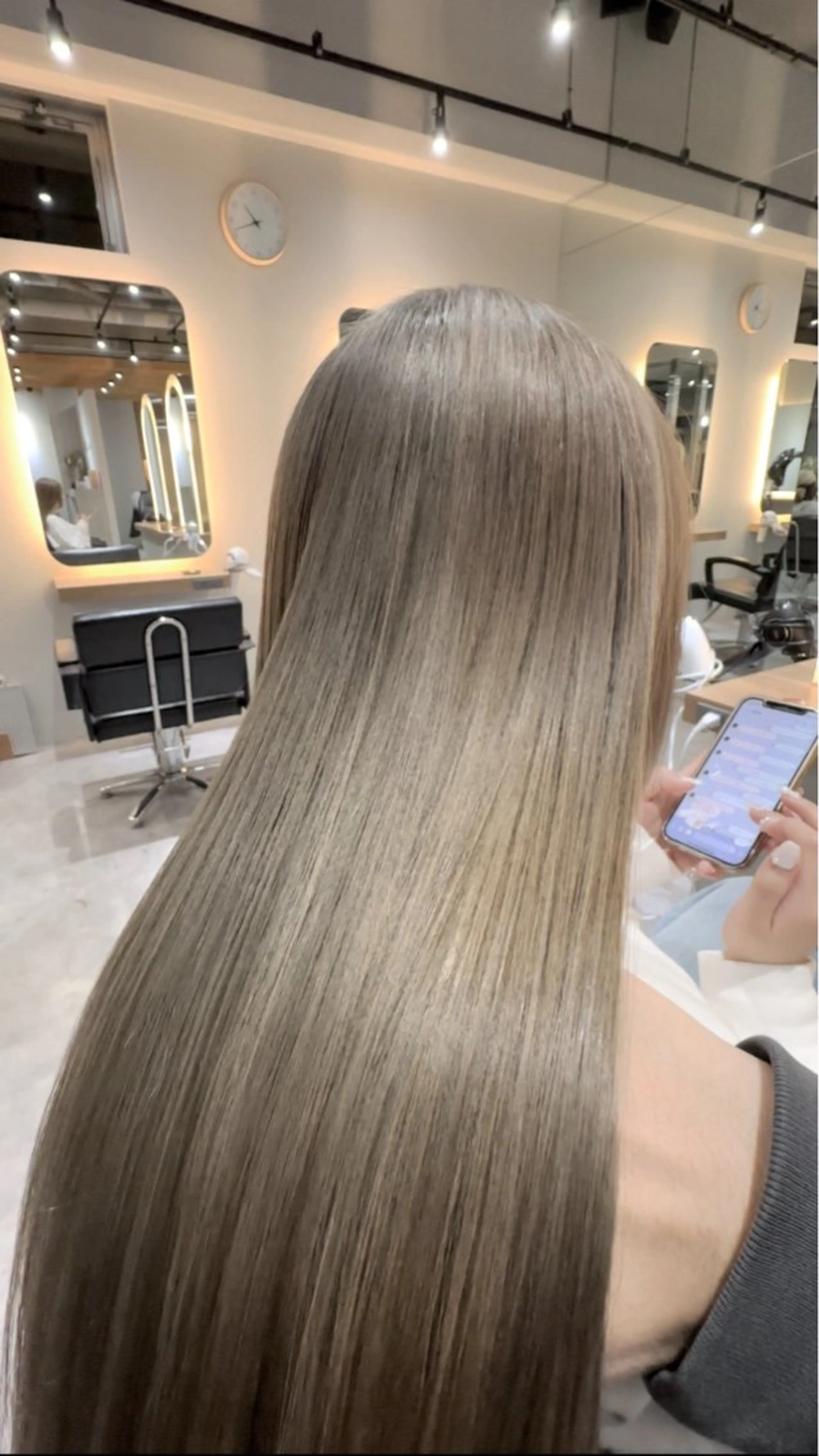 ロング カラー ブリーチ ケアブリーチ イヤリングカラー インナーカラー ヘアカラー トリートメント レイヤーカット/ ブリーチカラー/雅人のヘアスタイル