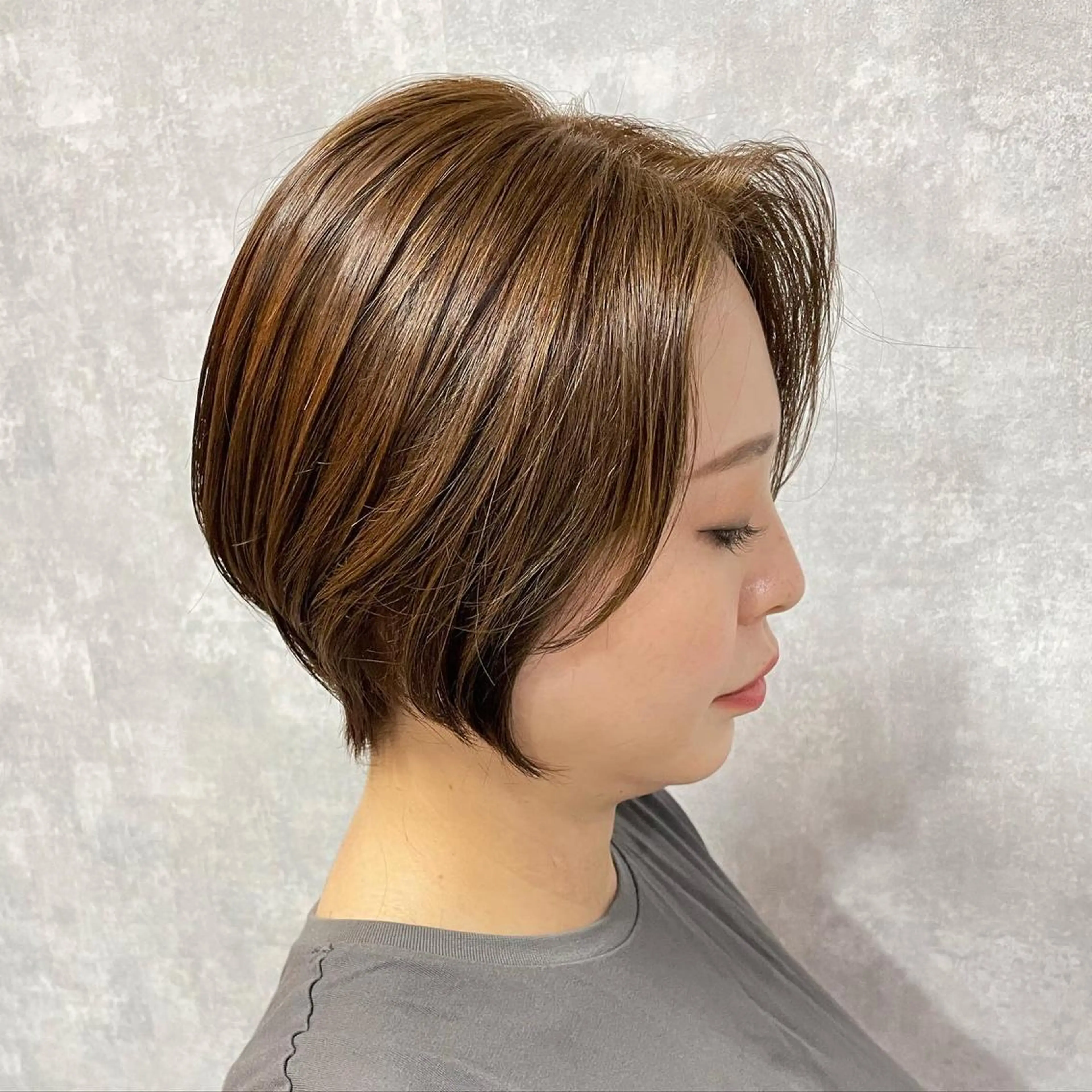 ショート 切りっぱなしボブ ショートボブ ハンサムショート 丸みショート アッシュ C’LD hair produce /シールドヘア所属・モテ髪/ボブ/ショー ト/アダチフウトのヘアスタイル