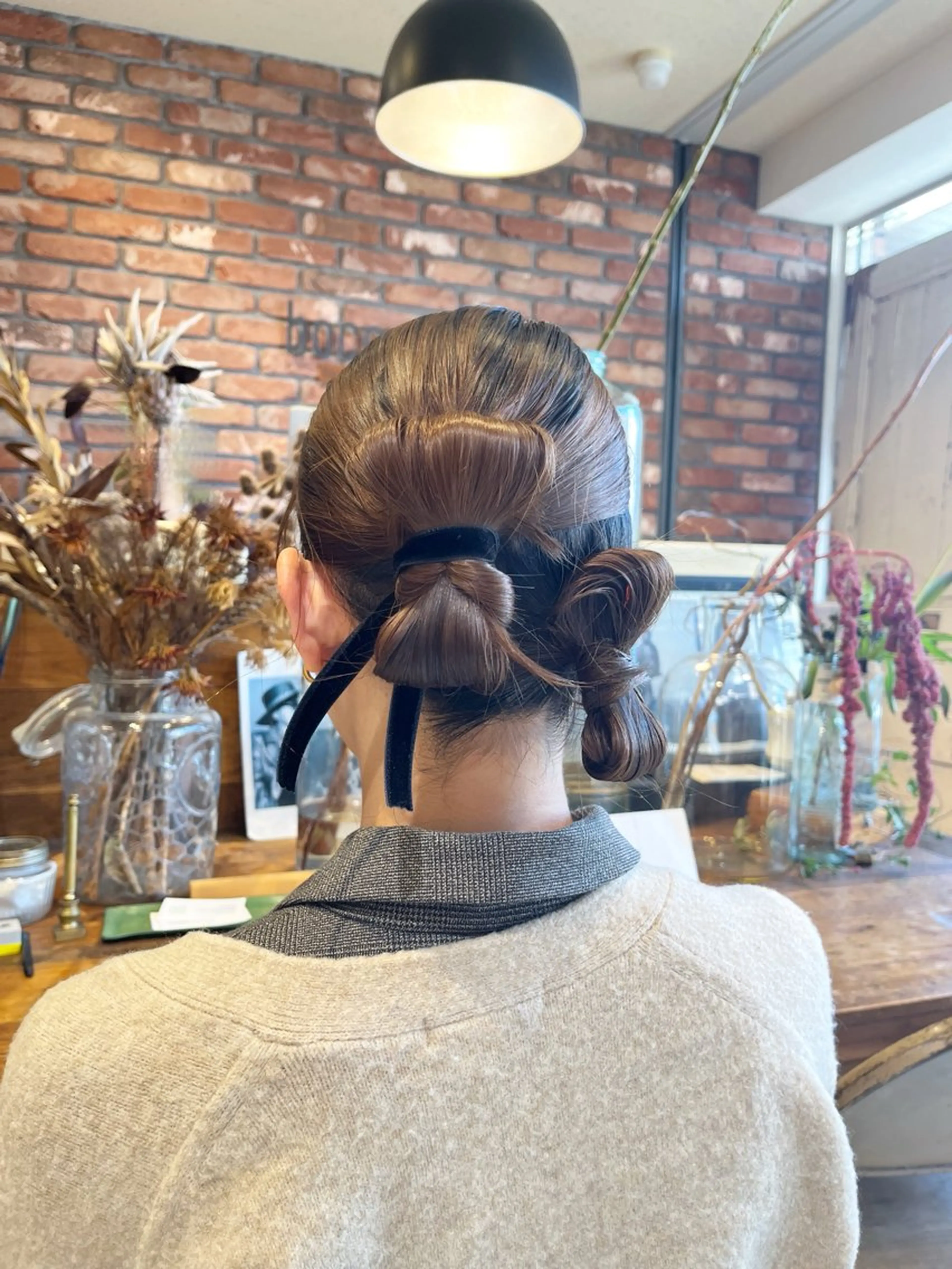 セミロング ヘアアレンジ irwi/イルウィ所属・miku🎀門前仲町 ブリーチ・レイヤーのヘアスタイル