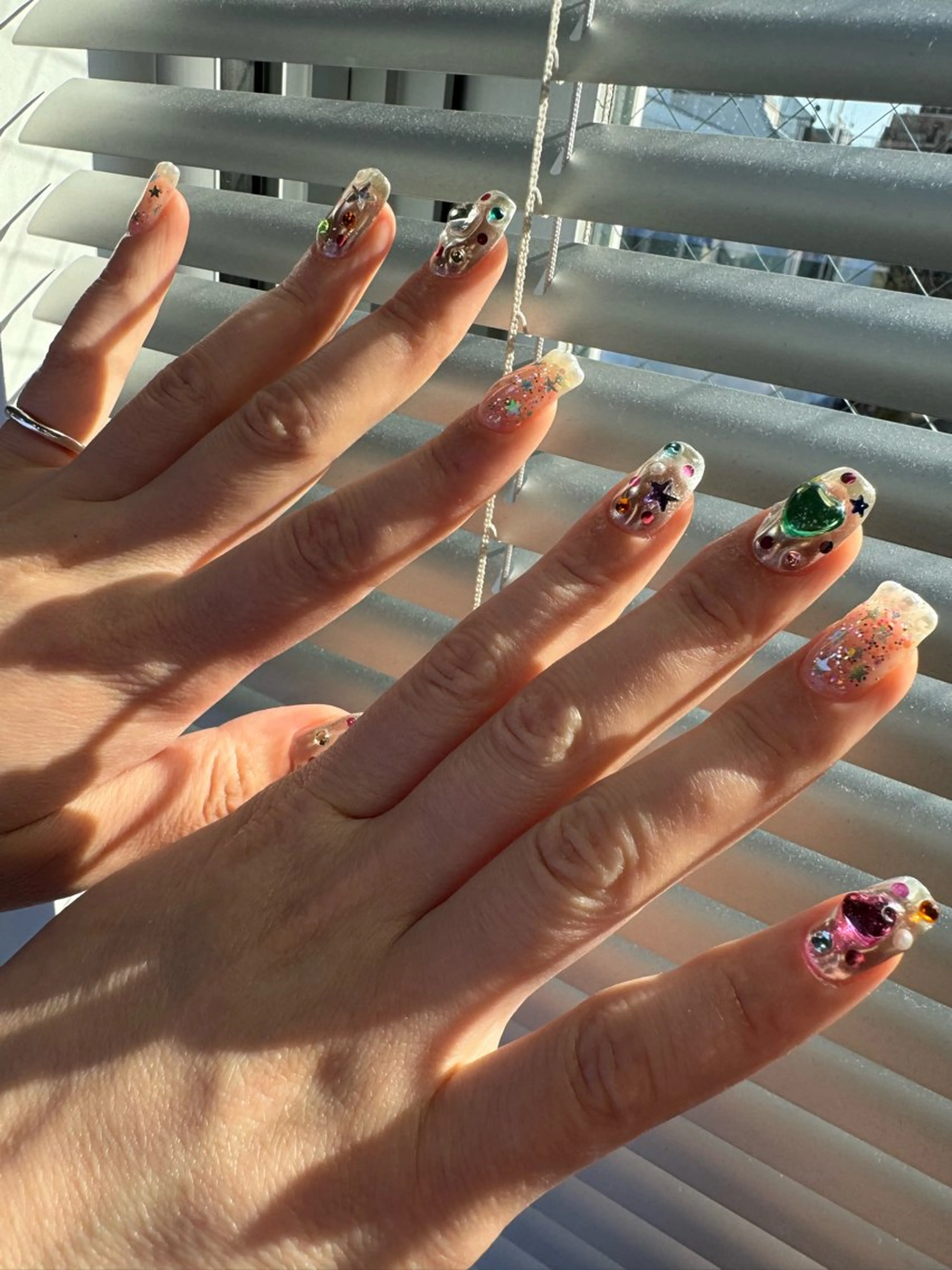 ネイル ハンドネイル AOI✩⡱ y2kネイルのネイルデザイン