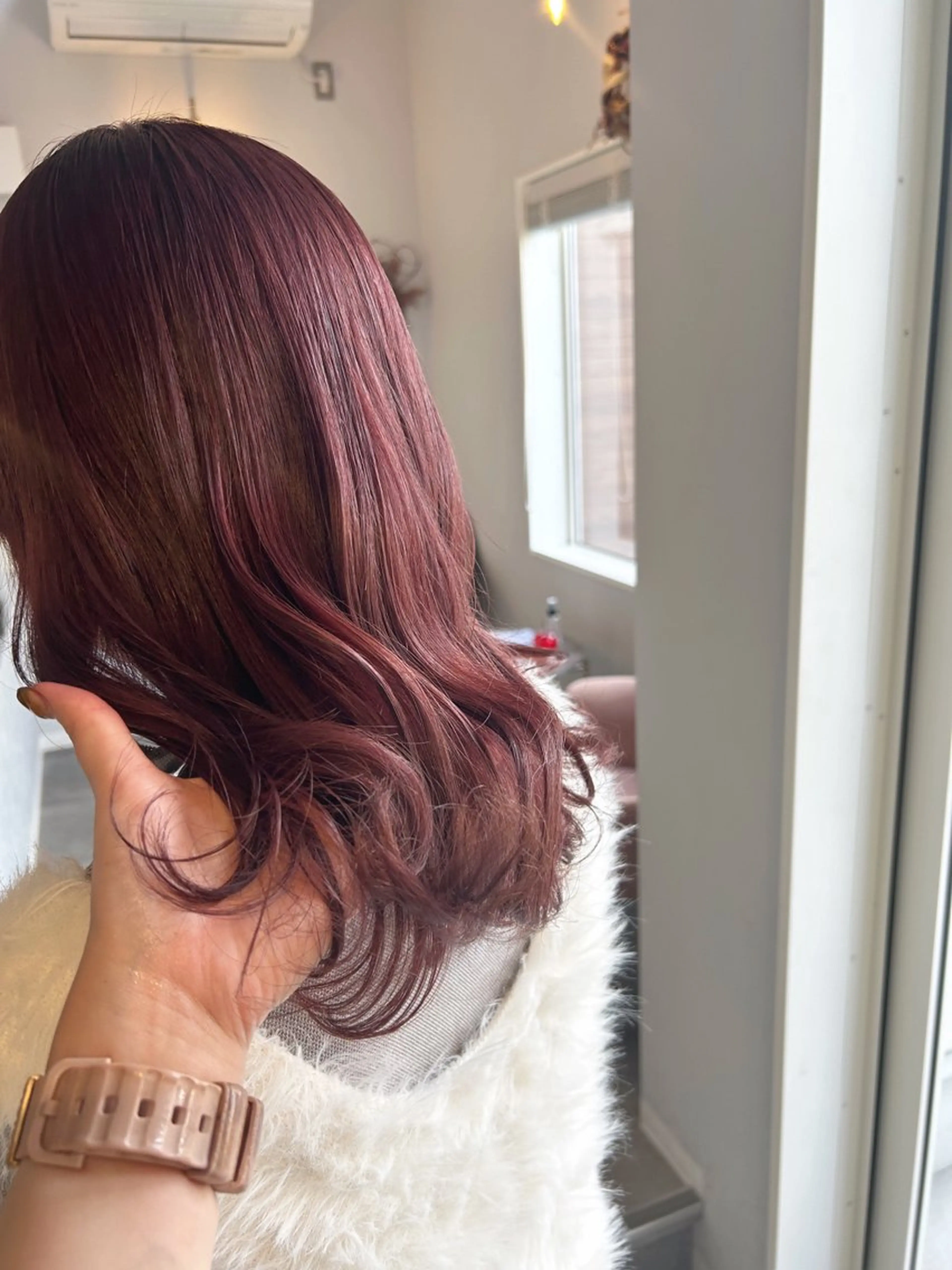 セミロング PACE所属・ayumi ／透明感カラーのヘアスタイル