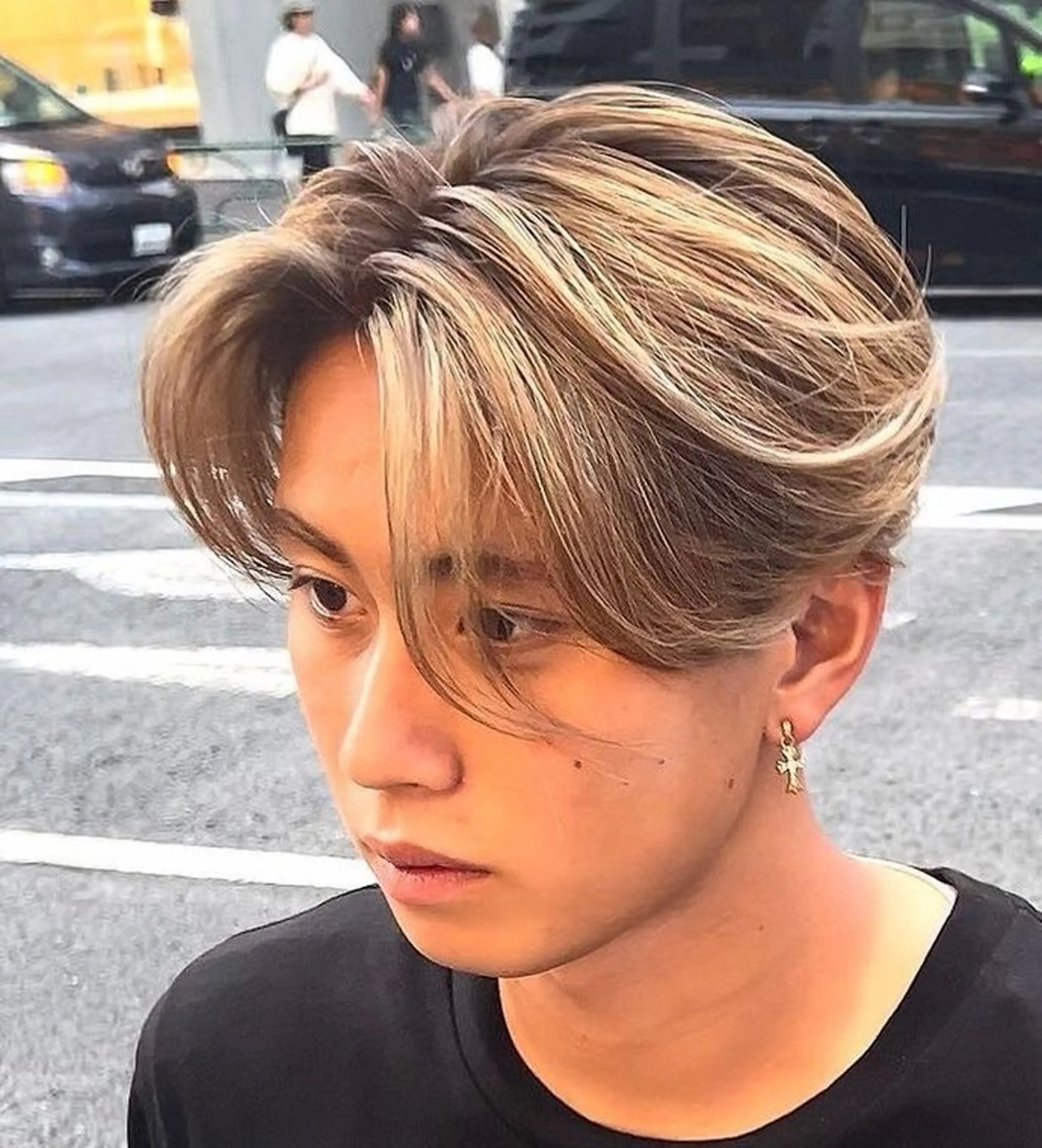 カラー メンズ メンズバレイヤージュ メンズブリーチ バレイヤージュ ブリーチ OM's poka所属・中川楓馬/ストレート モデル/メンズカラーのヘアスタイル